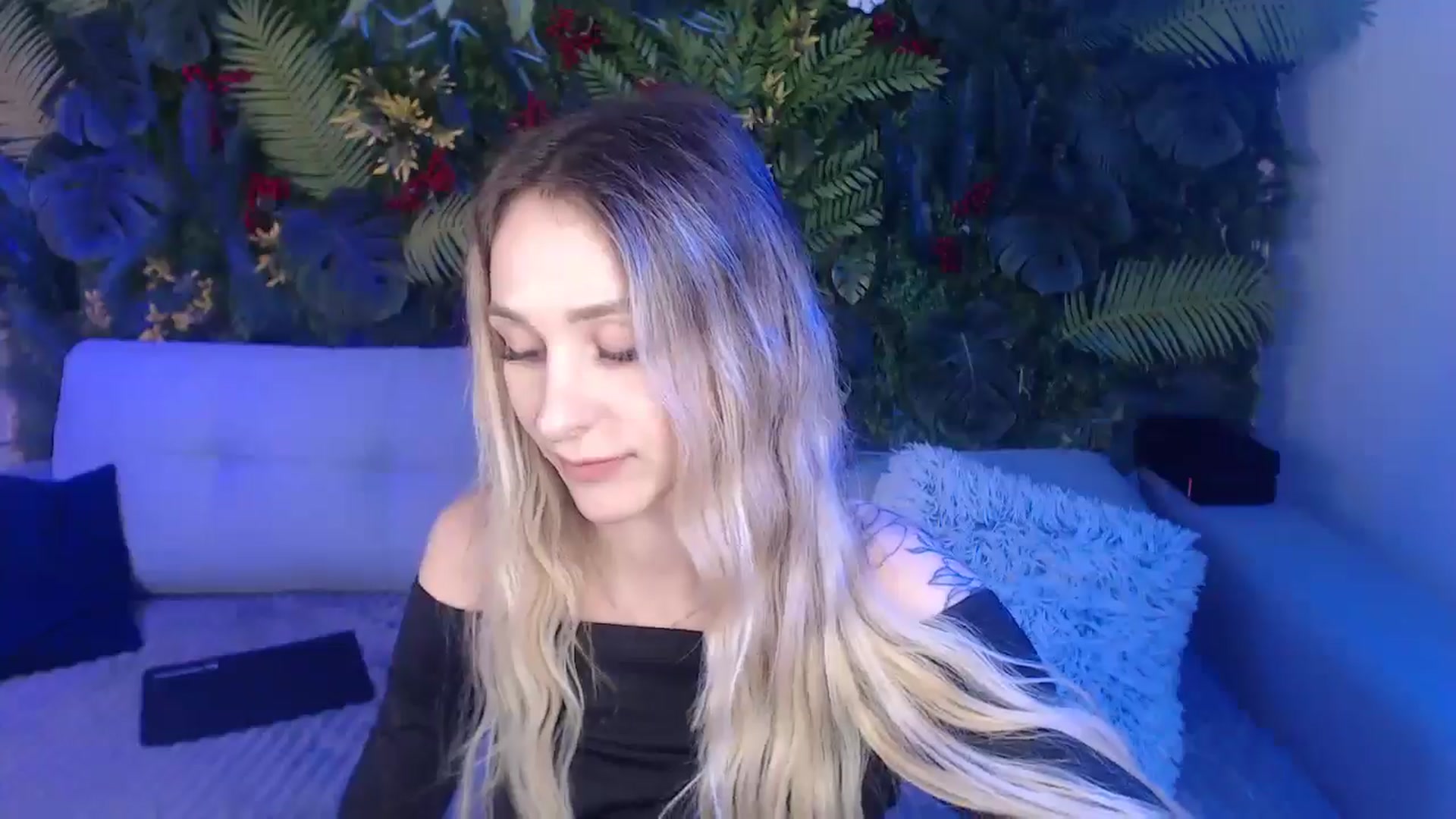Gallery image thumbnail from Horny_Blond's myfreecams stream on, 01/12/2025, 11:19 image 11 of 20