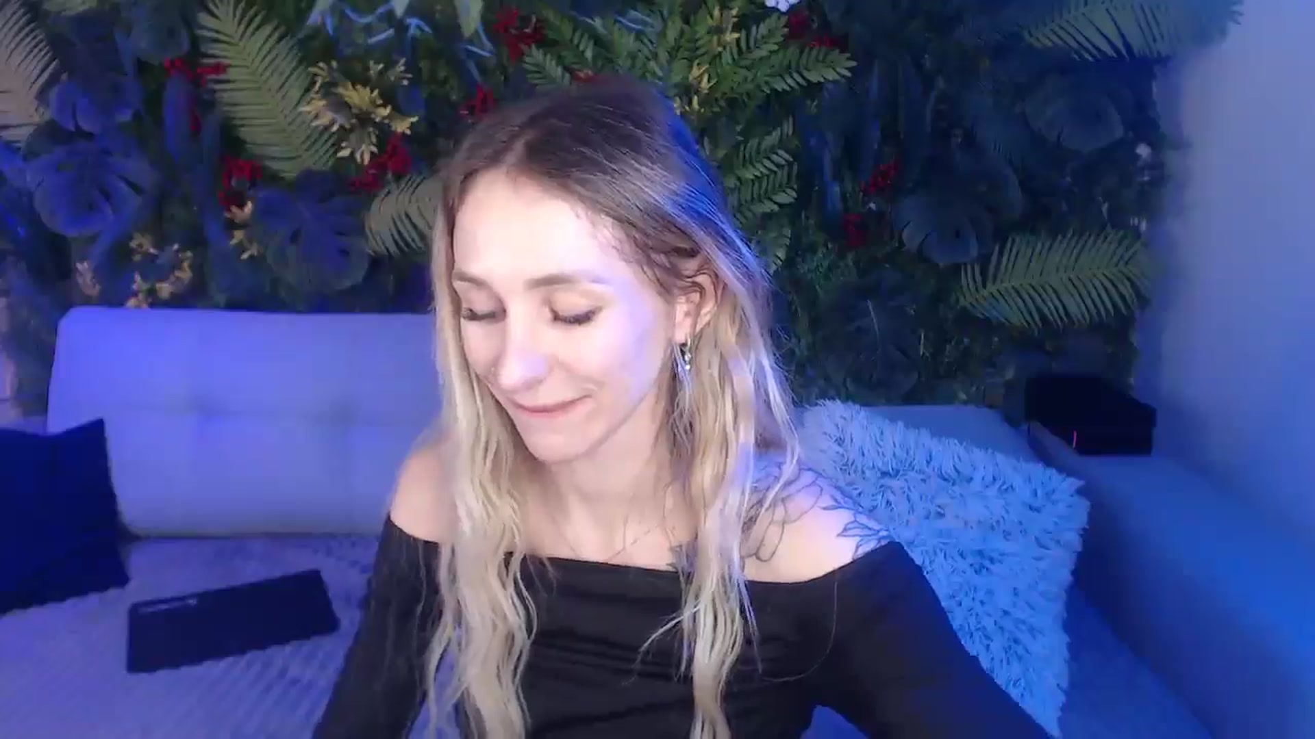 Gallery image thumbnail from Horny_Blond's myfreecams stream on, 01/12/2025, 11:19 image 9 of 20