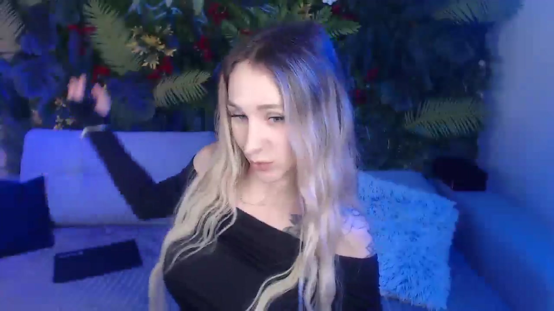 Gallery image thumbnail from Horny_Blond's myfreecams stream on, 01/12/2025, 11:19 image 13 of 20