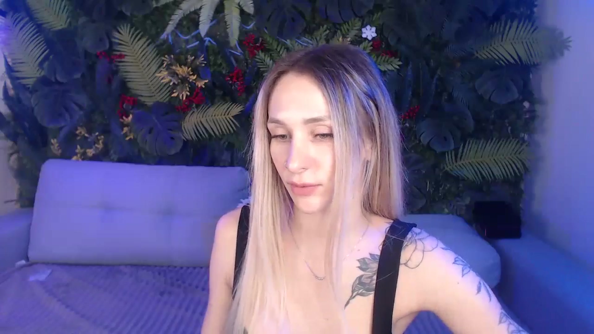 Gallery image thumbnail from Horny_Blond's myfreecams stream on, 01/13/2025, 11:15 image 14 of 20