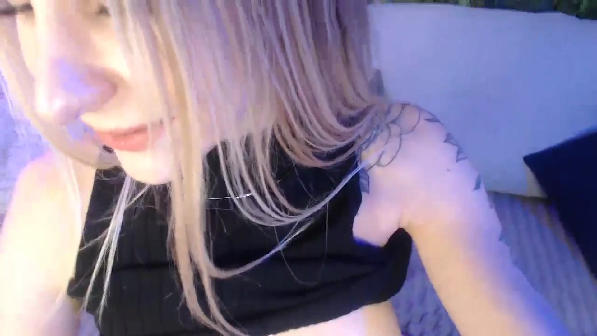 Gallery image thumbnail from Horny_Blond's myfreecams stream on, 01/14/2025, 10:12 image 18 of 20