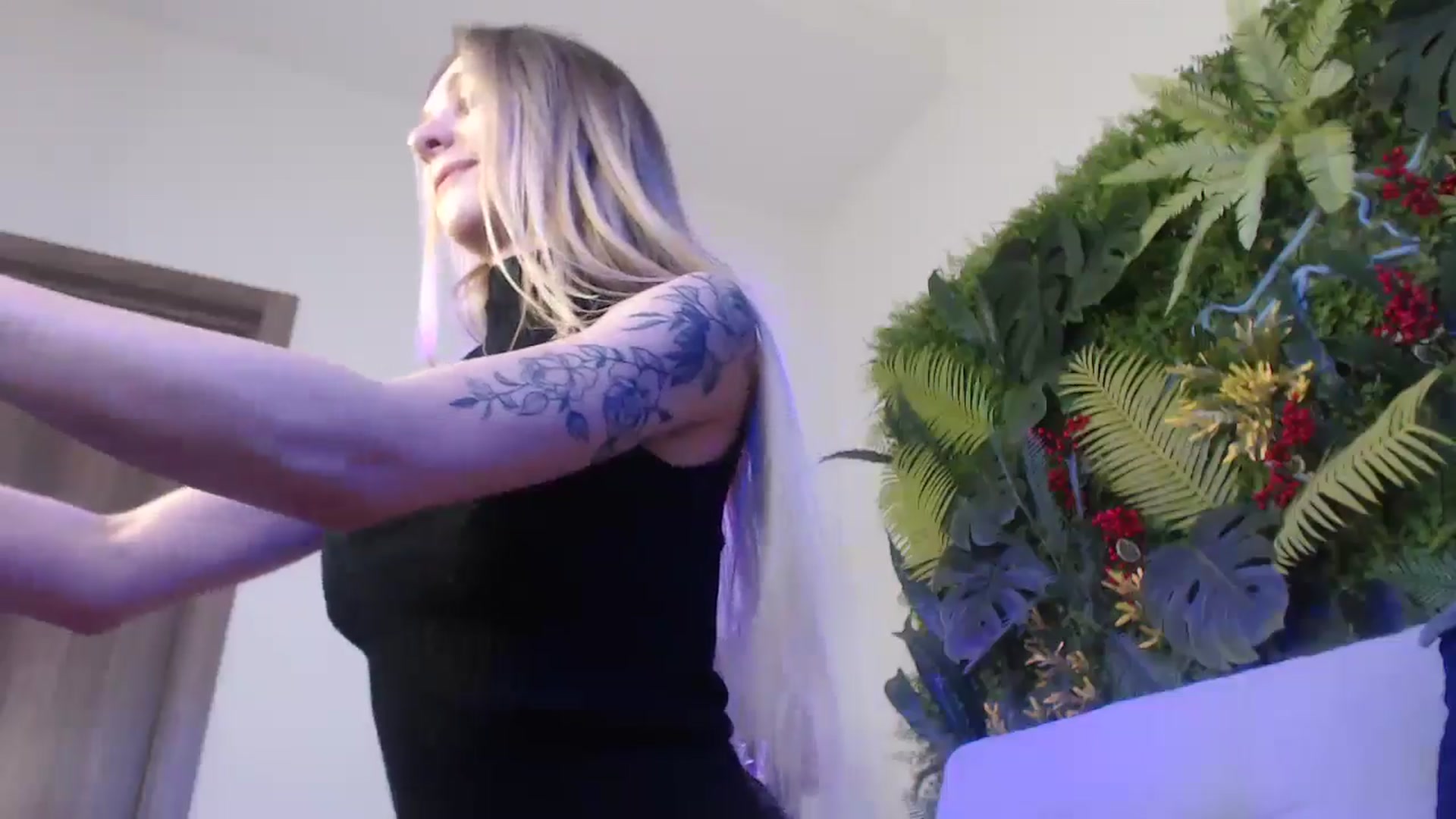 Gallery image thumbnail from Horny_Blond's myfreecams stream on, 01/14/2025, 12:01 image 17 of 20