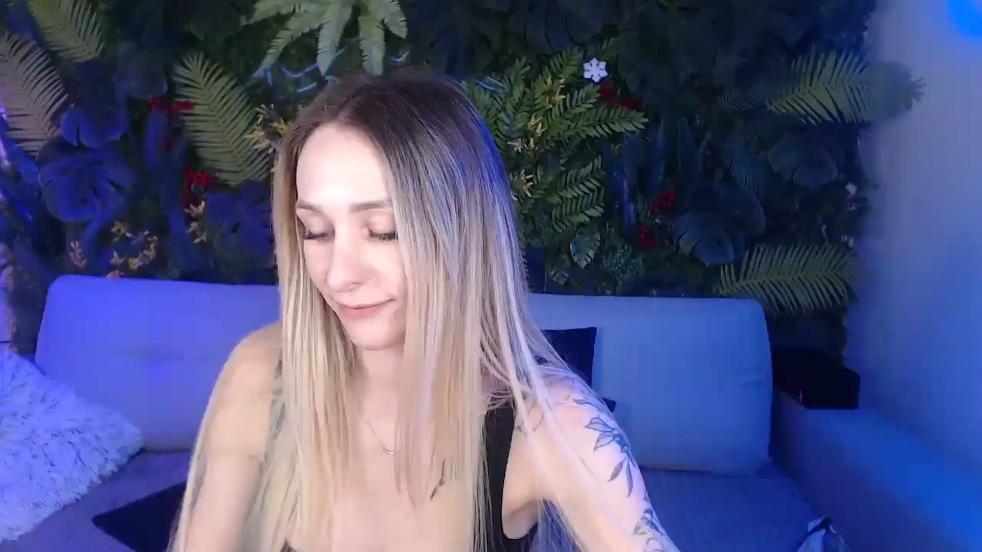 Gallery image thumbnail from Horny_Blond's myfreecams stream on, 01/15/2025, 11:29 image 1 of 20