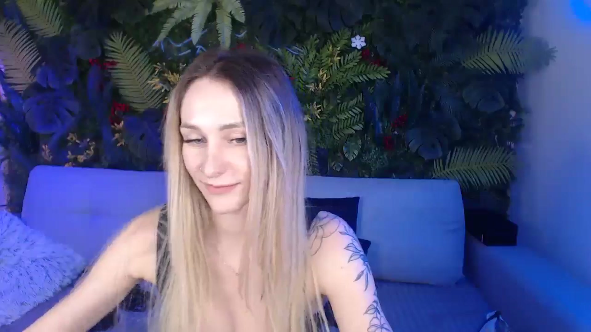 Gallery image thumbnail from Horny_Blond's myfreecams stream on, 01/15/2025, 11:29 image 7 of 20