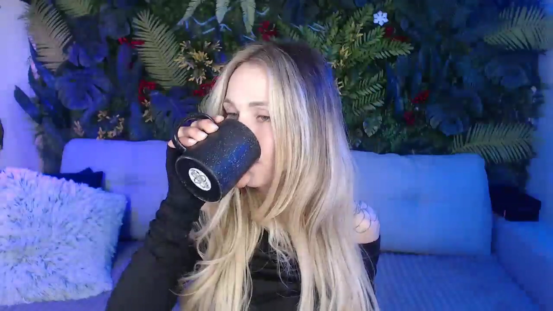 Gallery image thumbnail from Horny_Blond's myfreecams stream on, 01/24/2025, 09:40 image 2 of 20