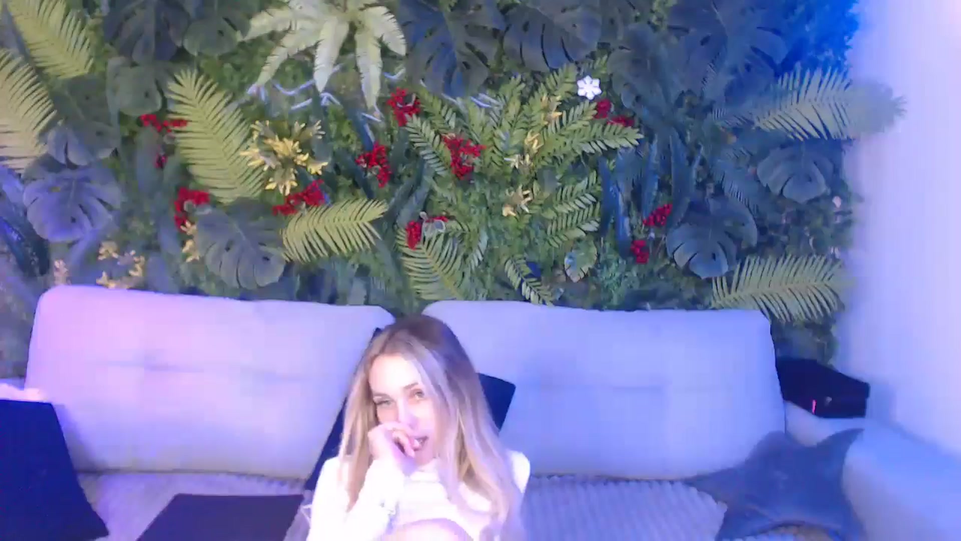Gallery image thumbnail from Horny_Blond's myfreecams stream on, 01/27/2025, 14:27 image 18 of 20