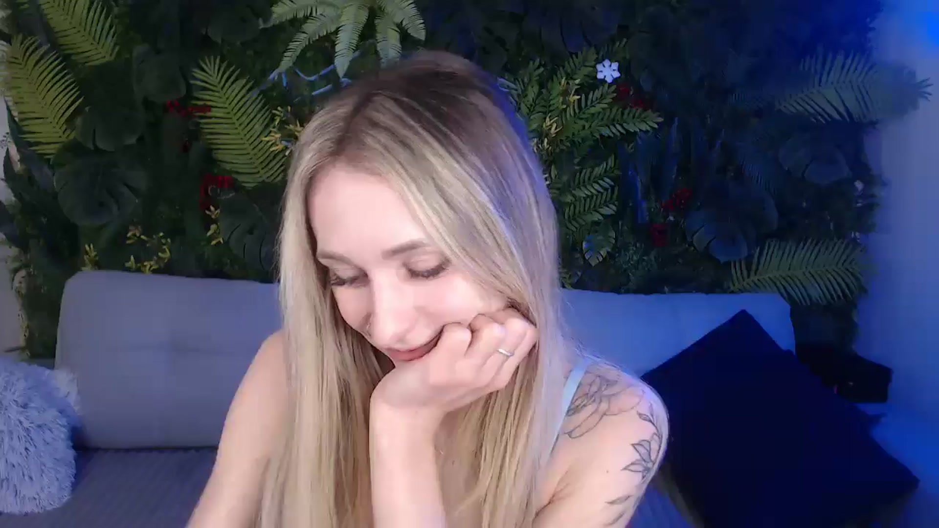 Gallery image thumbnail from Horny_Blond's myfreecams stream on, 01/28/2025, 09:16 image 1 of 20