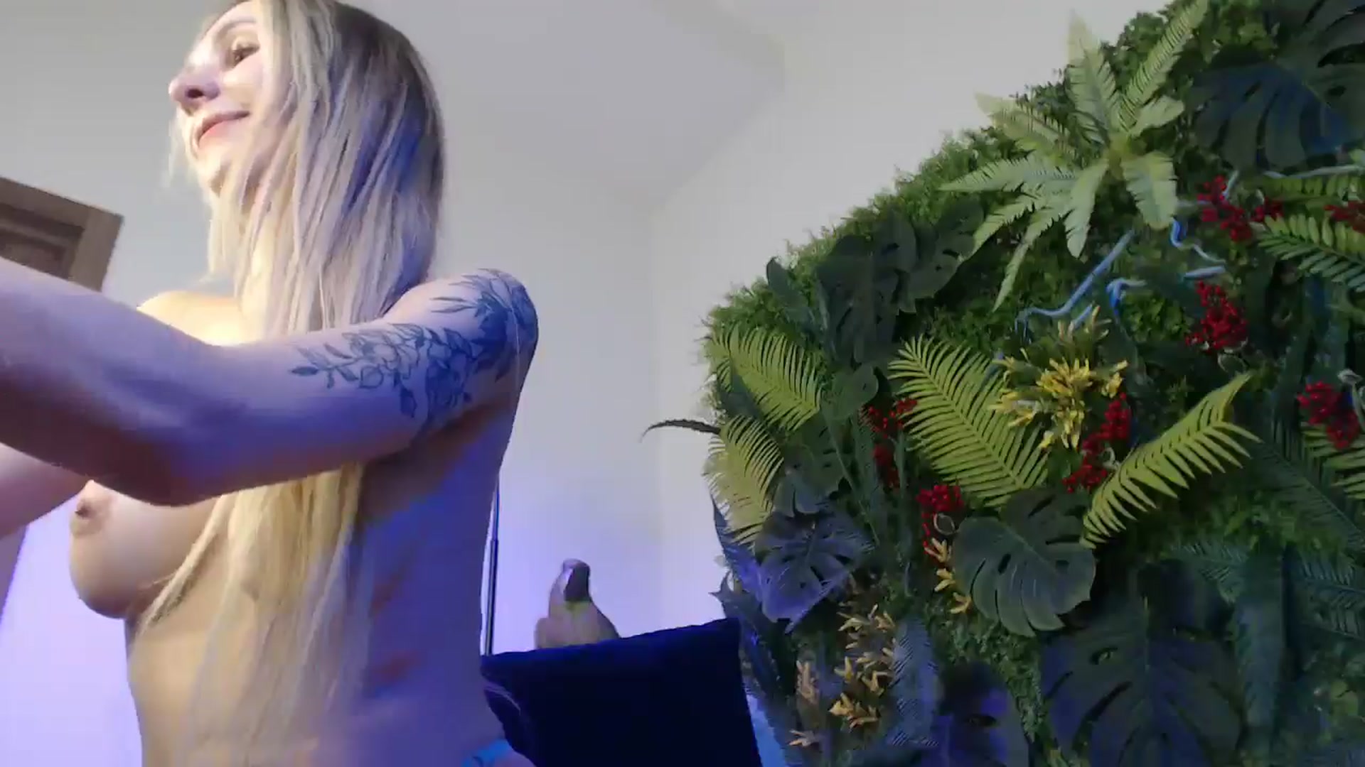 Gallery image thumbnail from Horny_Blond's myfreecams stream on, 01/28/2025, 12:06 image 4 of 20