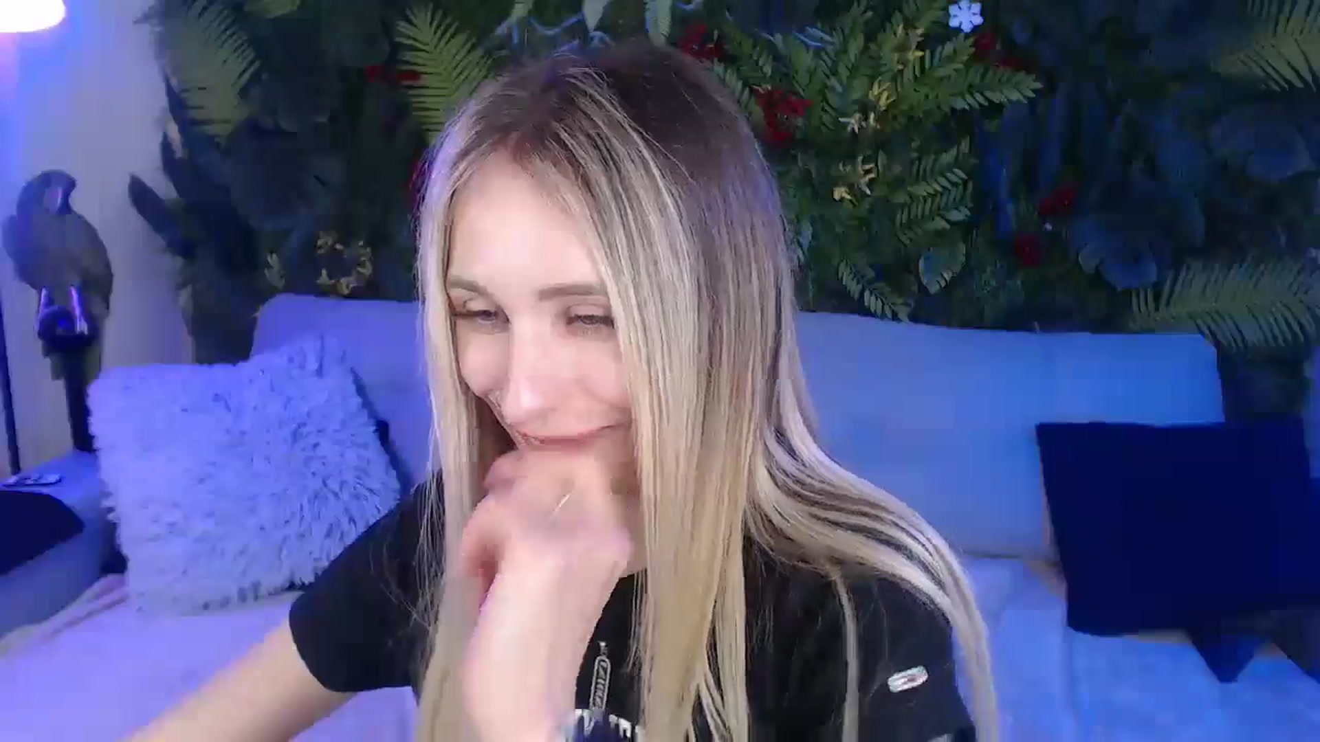 Gallery image thumbnail from Horny_Blond's myfreecams stream on, 03/01/2025, 10:48 image 12 of 20