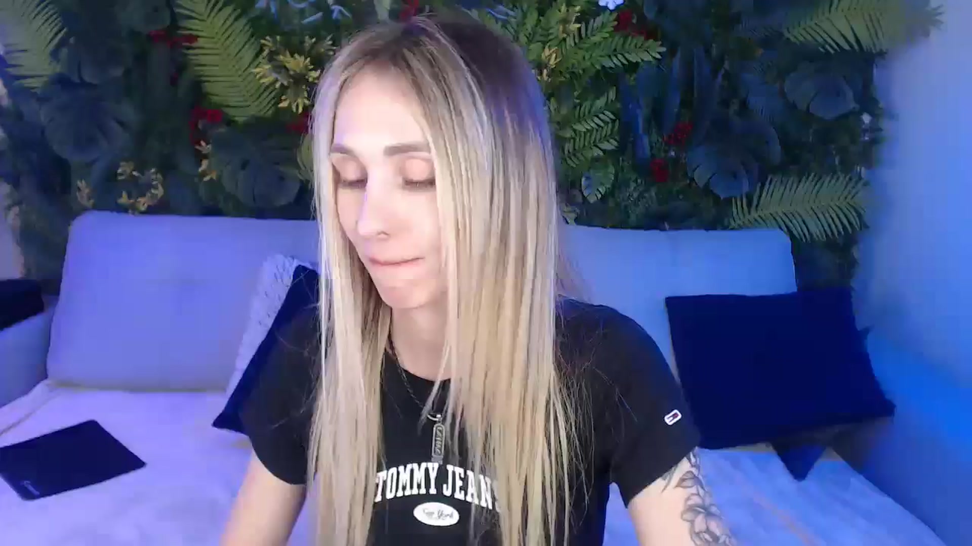 Gallery image thumbnail from Horny_Blond's myfreecams stream on, 03/01/2025, 11:59 image 1 of 20