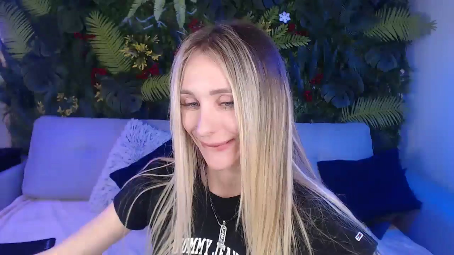 Gallery image thumbnail from Horny_Blond's myfreecams stream on, 03/01/2025, 13:39 image 8 of 20