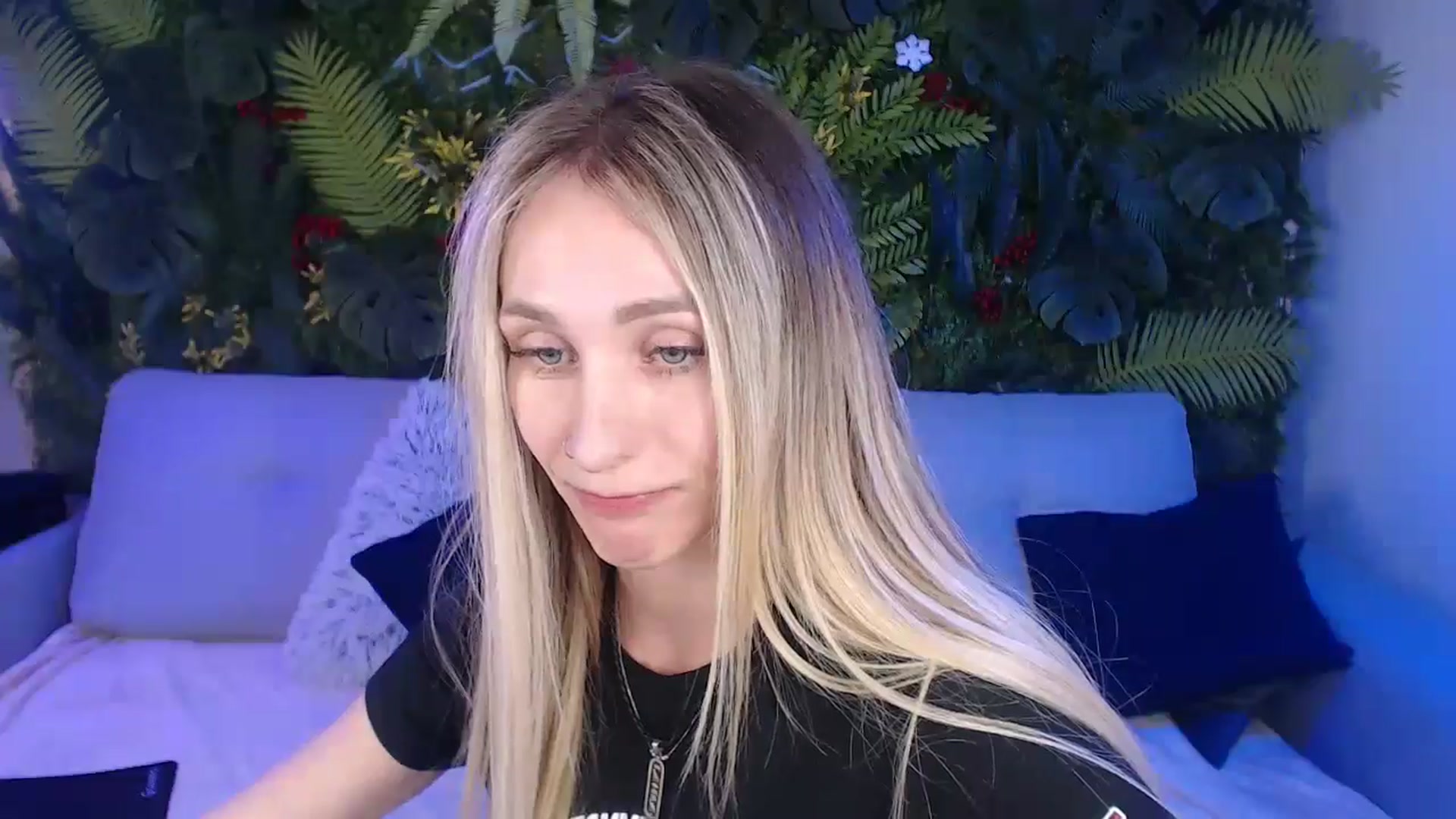 Gallery image thumbnail from Horny_Blond's myfreecams stream on, 03/01/2025, 13:39 image 16 of 20