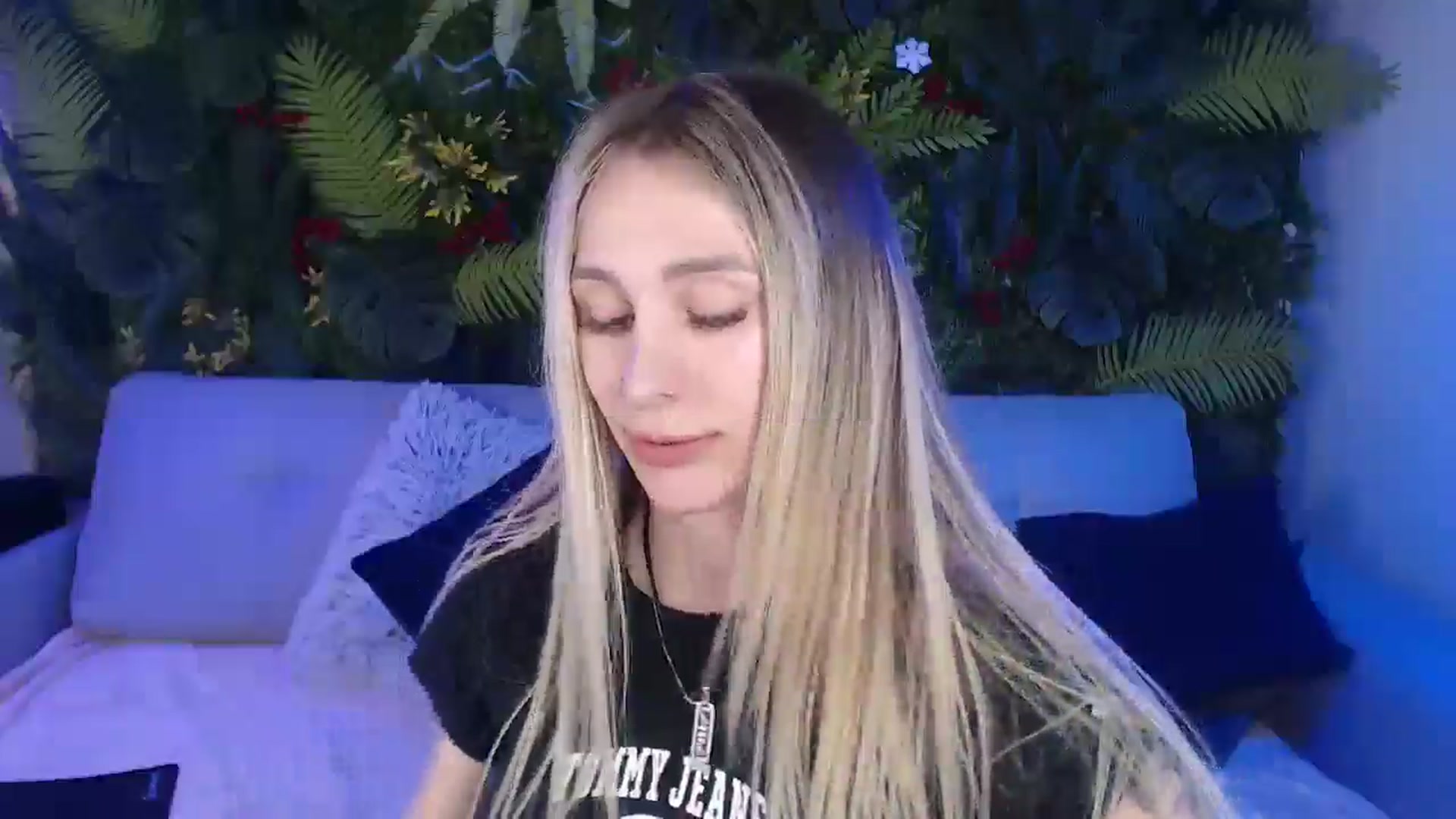 Gallery image thumbnail from Horny_Blond's myfreecams stream on, 03/01/2025, 13:39 image 3 of 20