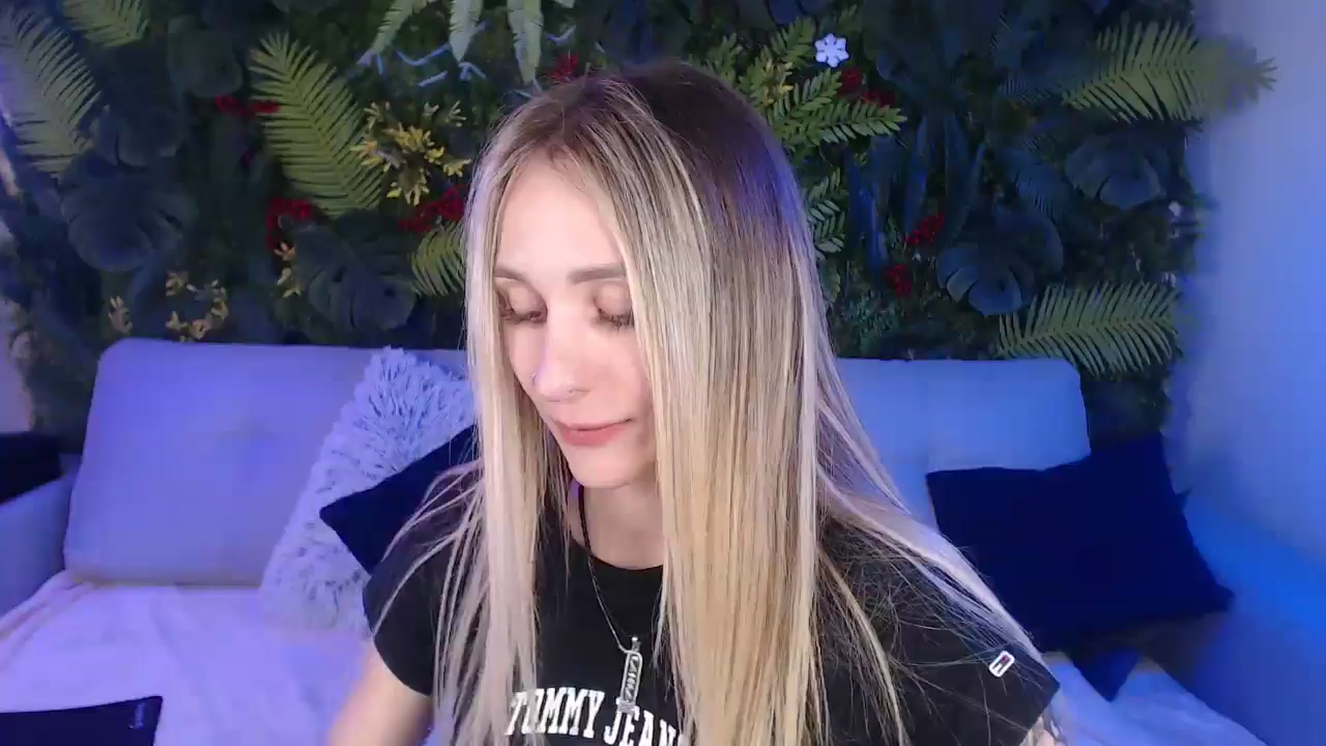 Gallery image thumbnail from Horny_Blond's myfreecams stream on, 03/01/2025, 13:39 image 6 of 20