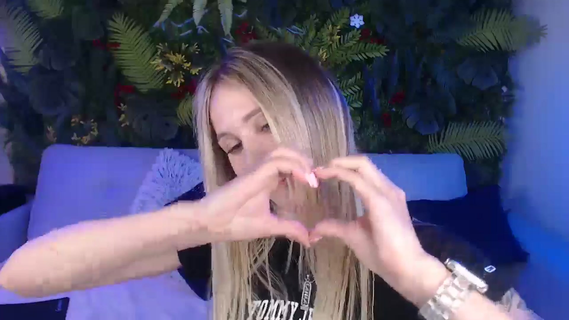 Gallery image thumbnail from Horny_Blond's myfreecams stream on, 03/01/2025, 13:39 image 12 of 20