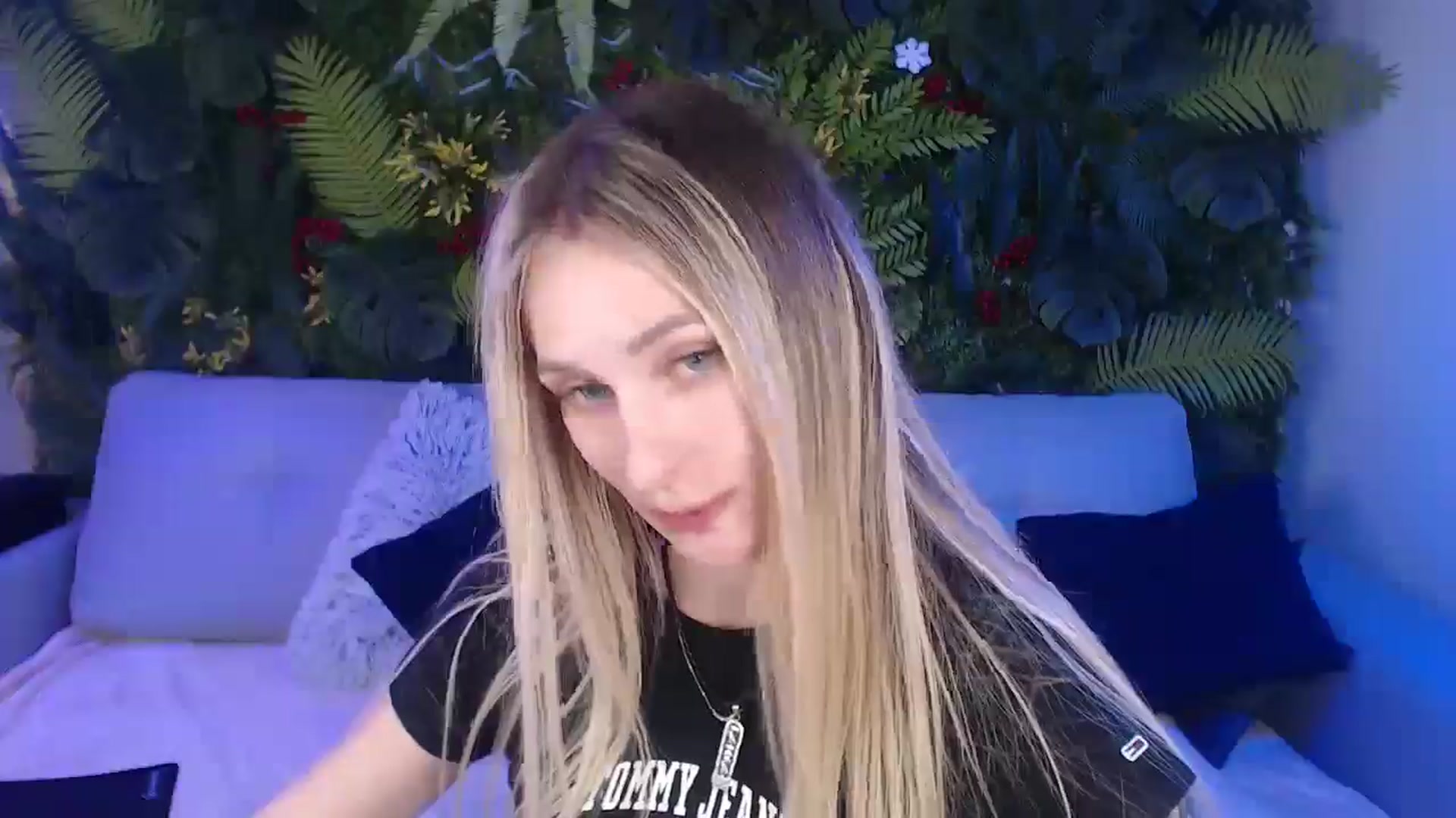 Gallery image thumbnail from Horny_Blond's myfreecams stream on, 03/01/2025, 13:39 image 5 of 20