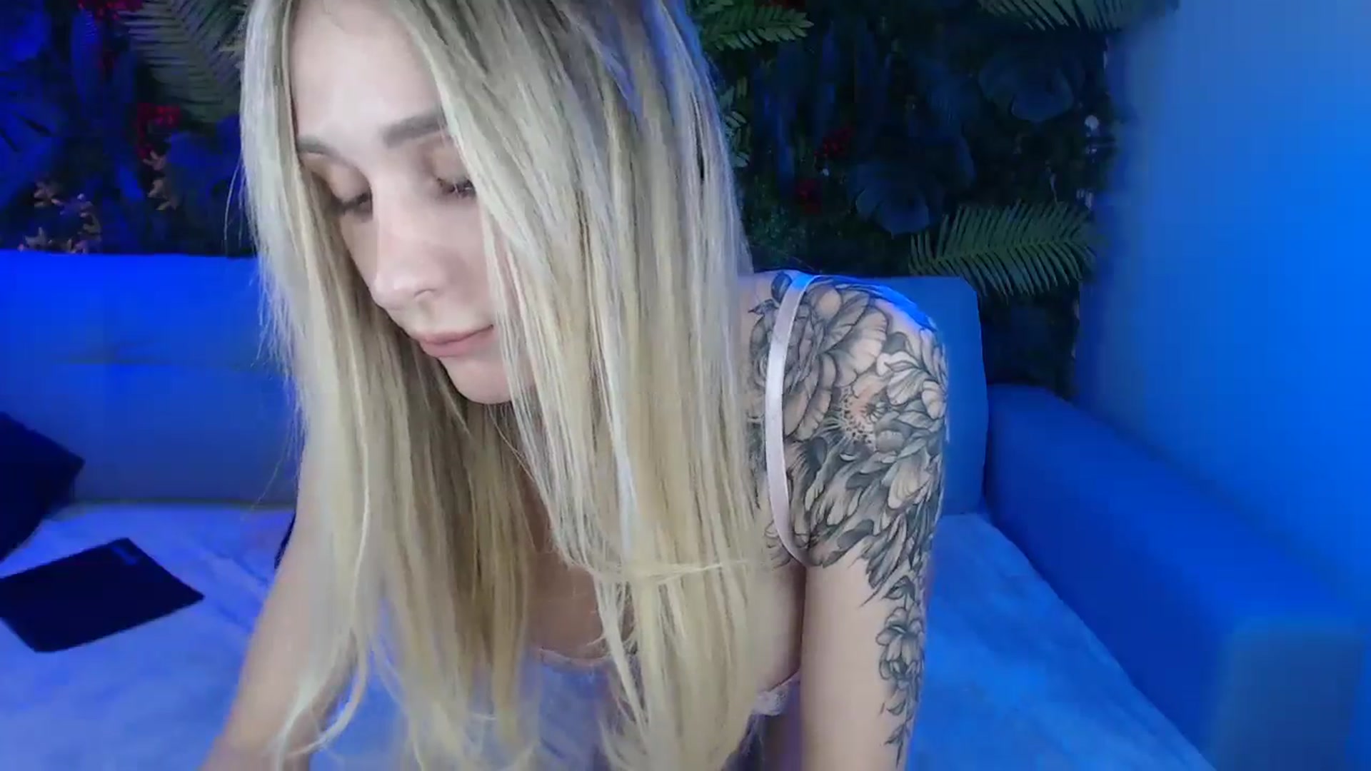 Gallery image thumbnail from Horny_Blond's myfreecams stream on, 03/07/2025, 10:09 image 2 of 20