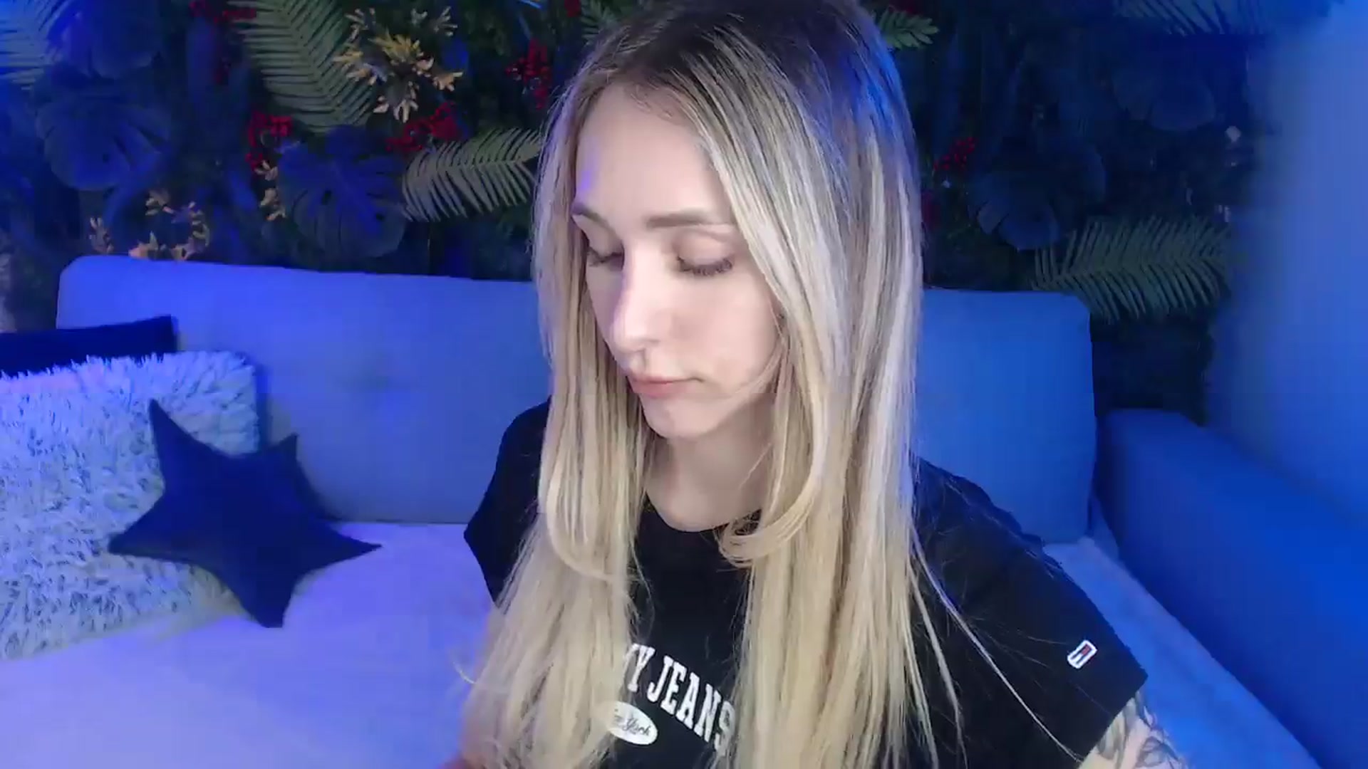 Gallery image thumbnail from Horny_Blond's myfreecams stream on, 03/11/2025, 10:33 image 2 of 20