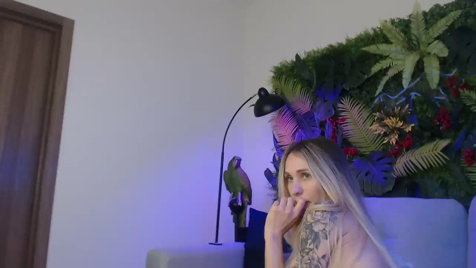 Gallery image thumbnail from Horny_Blond's myfreecams stream on, 03/11/2025, 11:07 image 3 of 20