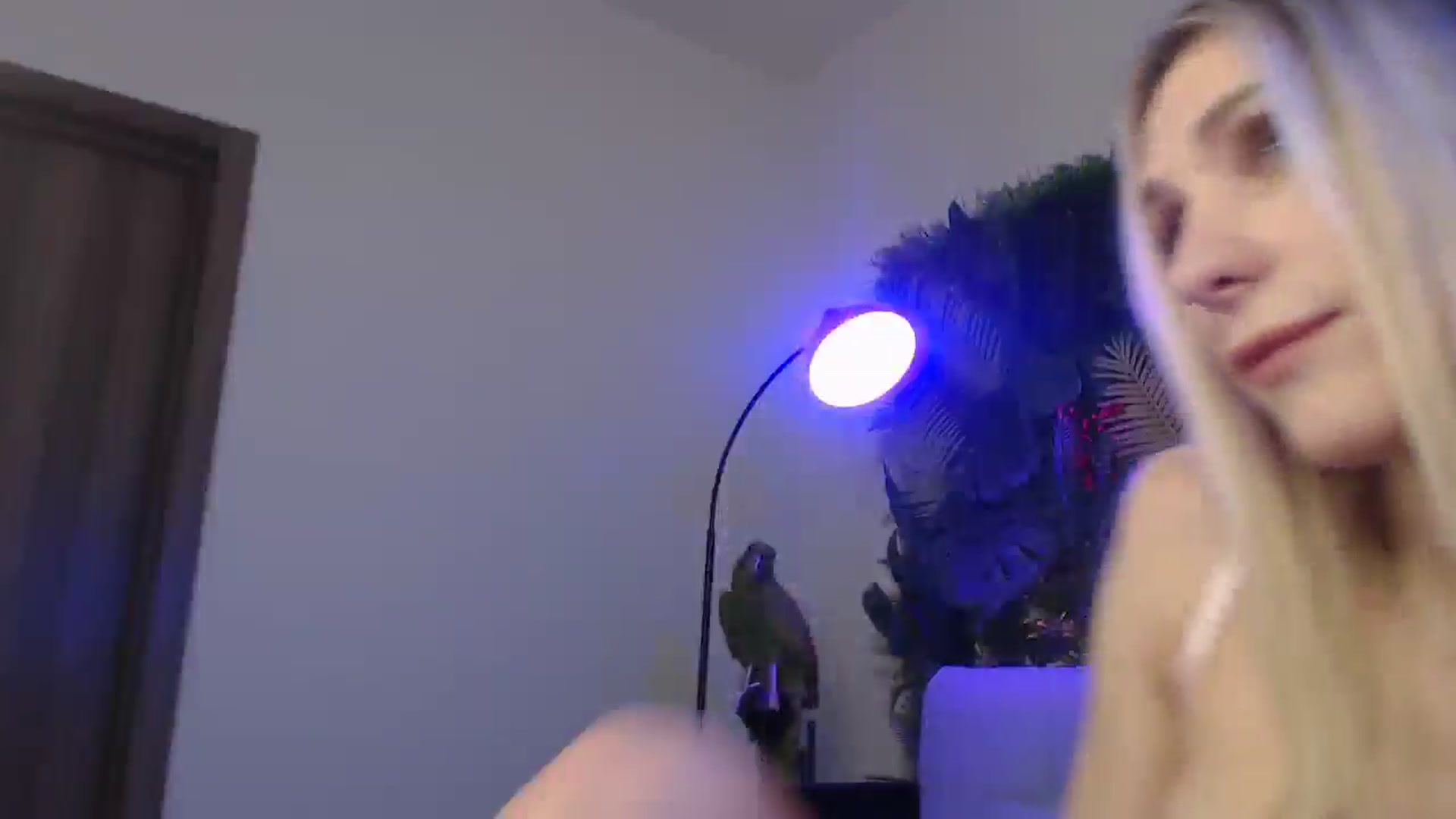 Gallery image thumbnail from Horny_Blond's myfreecams stream on, 03/18/2025, 10:17 image 3 of 20
