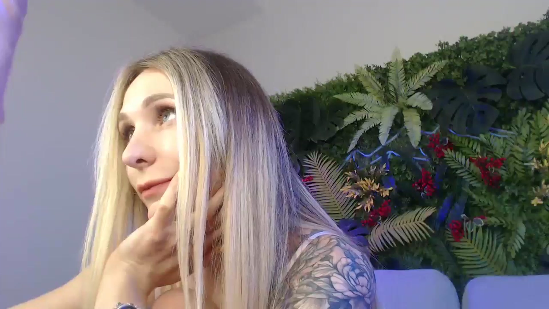 Gallery image thumbnail from Horny_Blond's myfreecams stream on, 03/18/2025, 13:57 image 12 of 20
