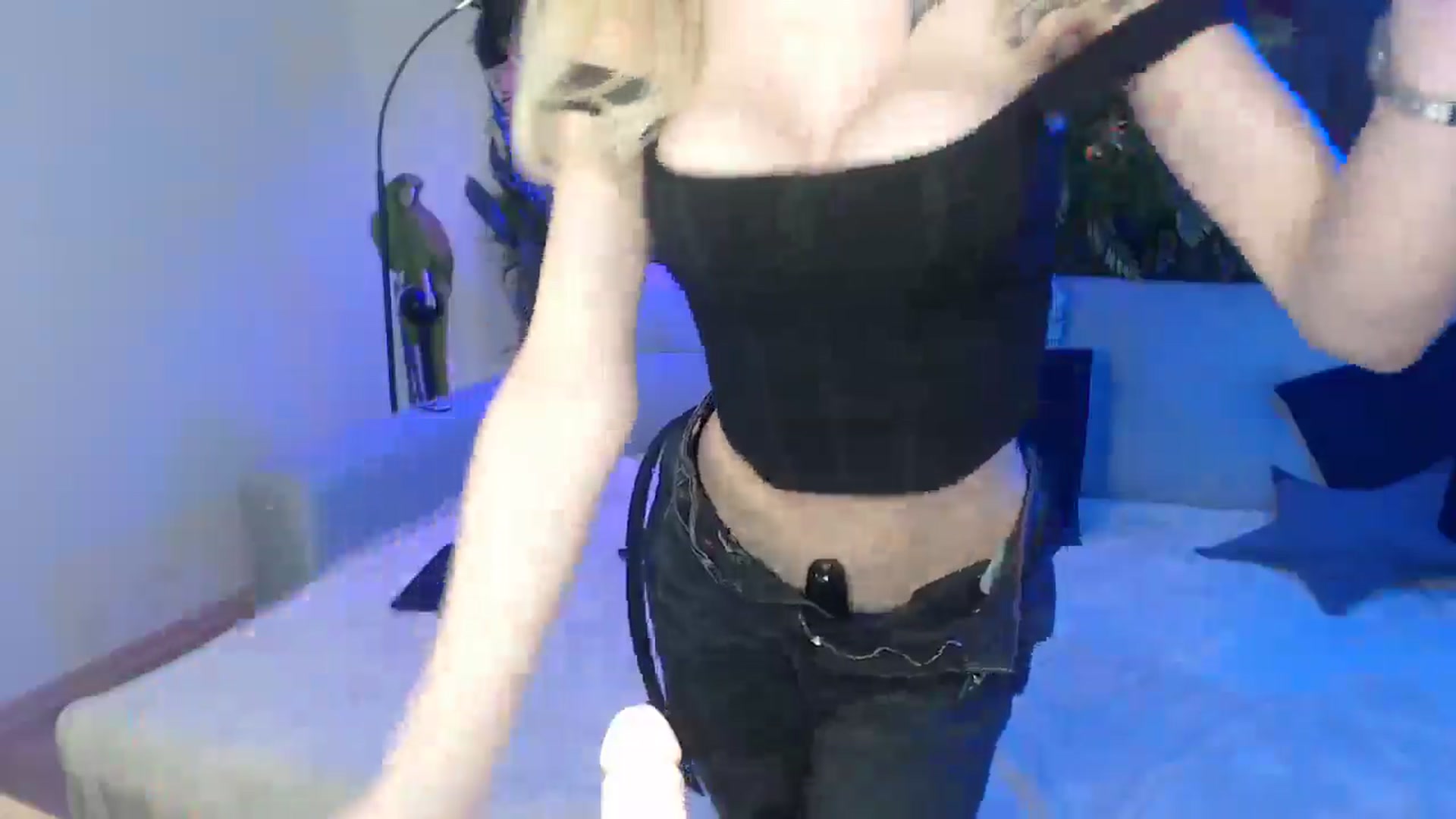 Gallery image thumbnail from Horny_Blond's myfreecams stream on, 03/25/2025, 13:21 image 16 of 20