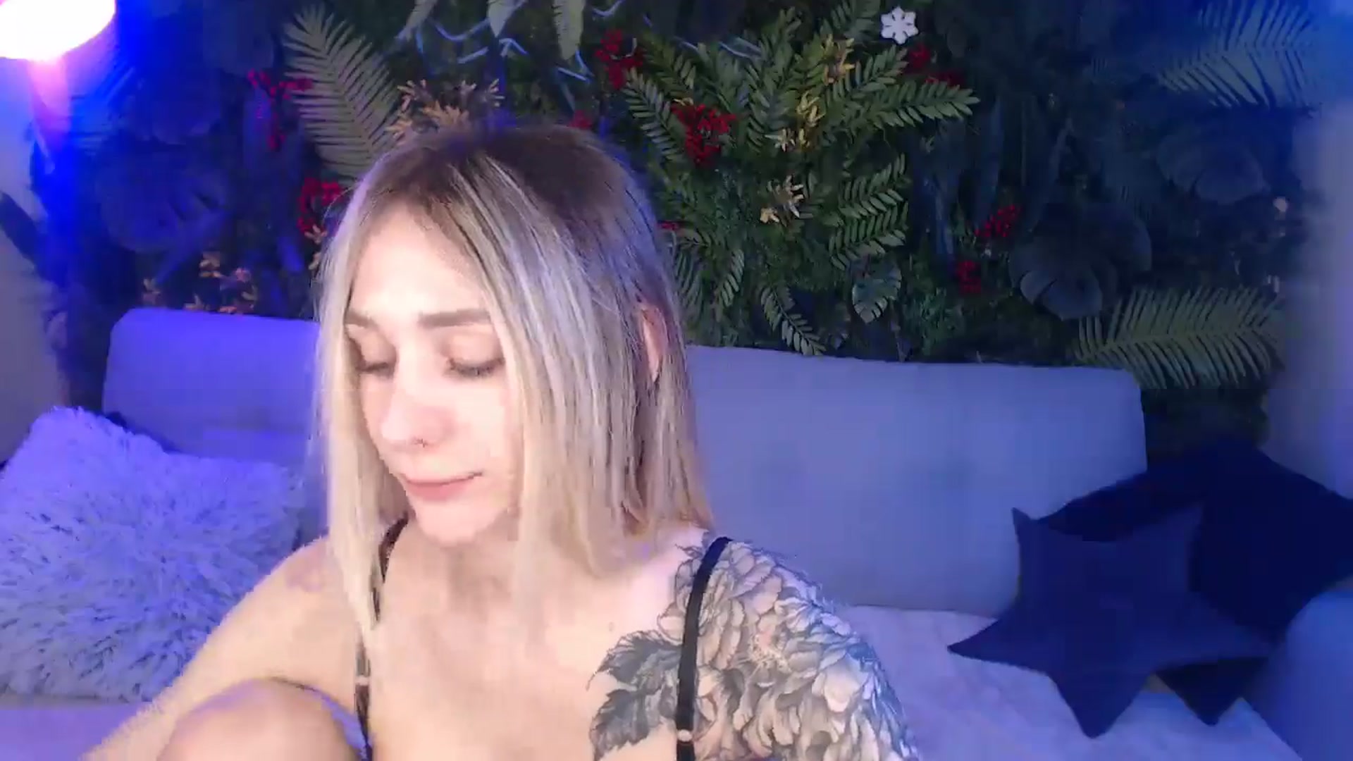 Gallery image thumbnail from Horny_Blond's myfreecams stream on, 03/29/2025, 10:01 image 17 of 20