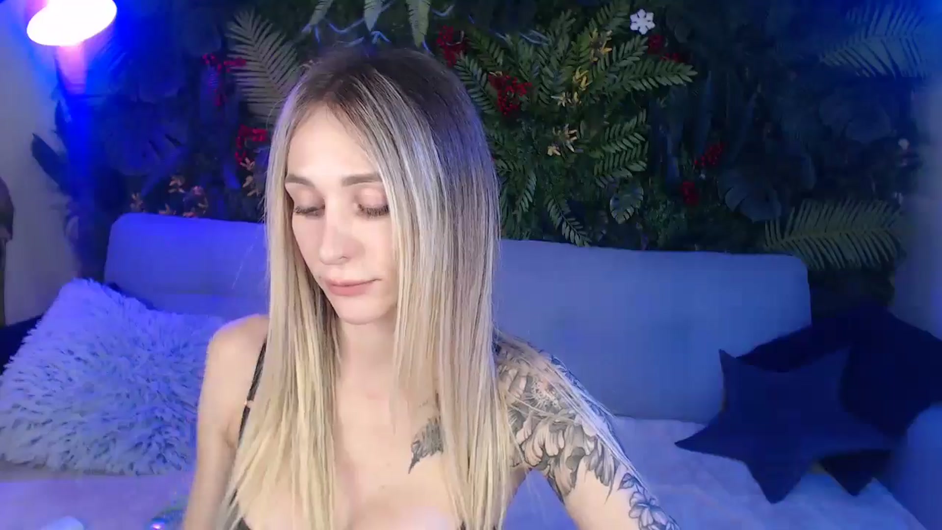 Gallery image thumbnail from Horny_Blond's myfreecams stream on, 03/29/2025, 10:01 image 3 of 20