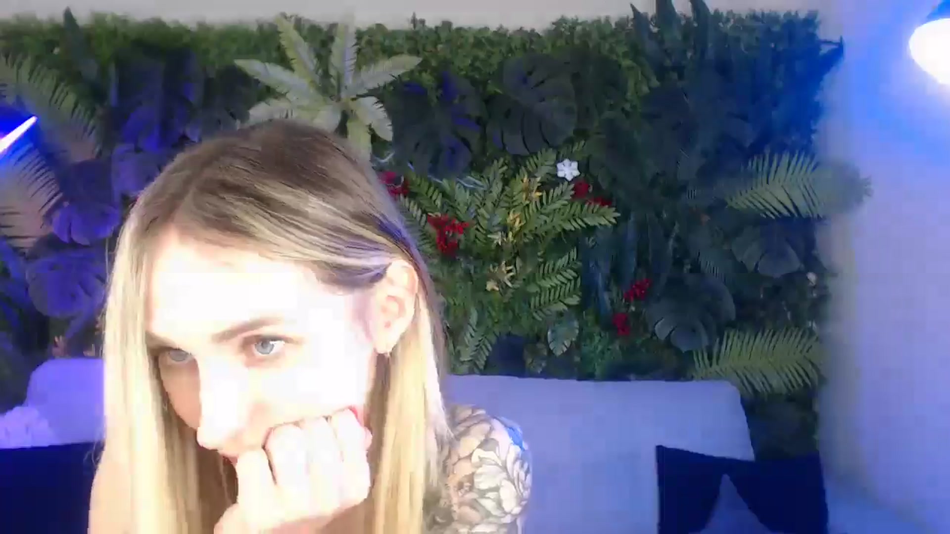 Gallery image thumbnail from Horny_Blond's myfreecams stream on, 03/31/2025, 08:42 image 3 of 20