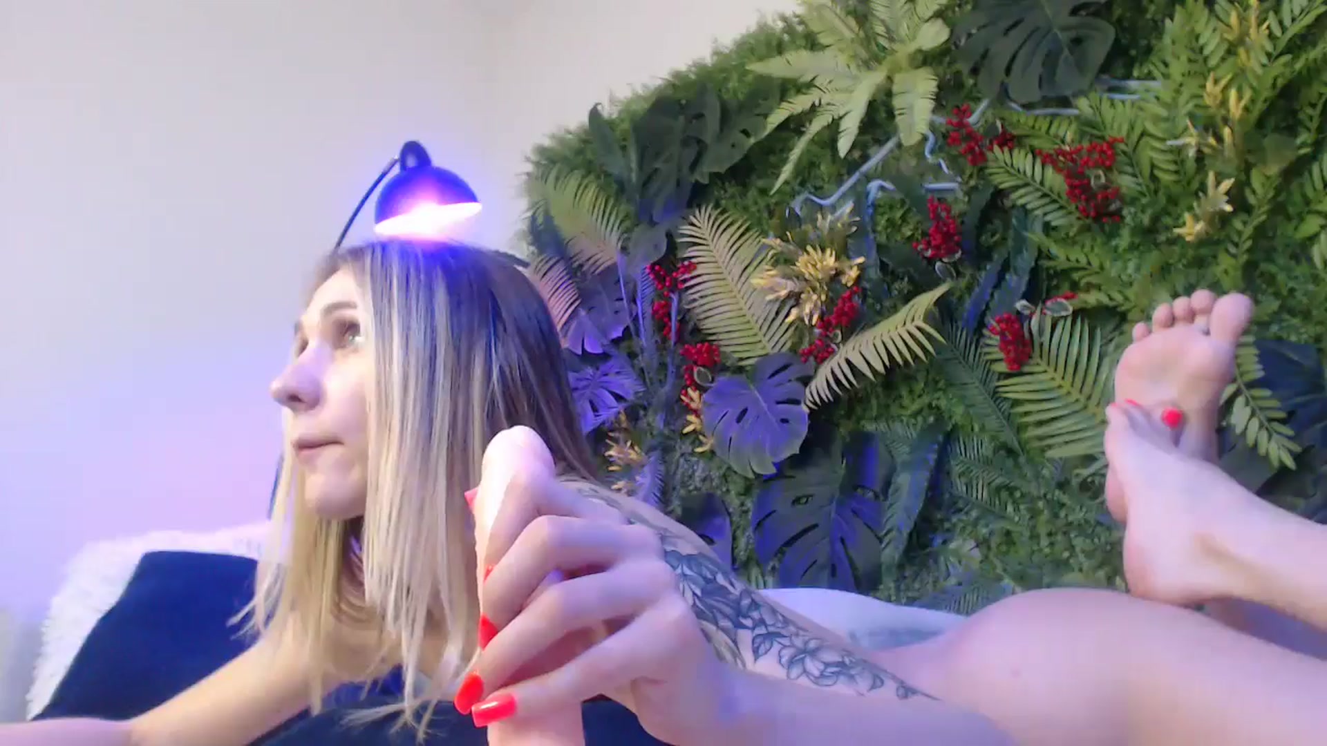 Gallery image thumbnail from Horny_Blond's myfreecams stream on, 03/31/2025, 13:51 image 7 of 20