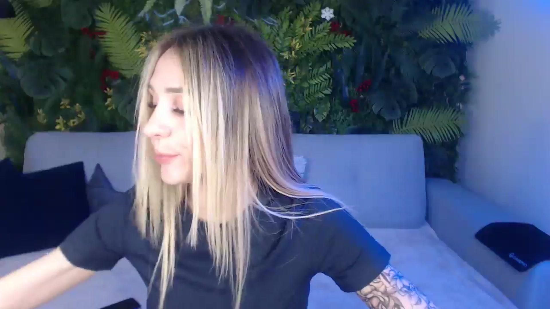 Gallery image thumbnail from Horny_Blond's myfreecams stream on, 04/04/2025, 09:54 image 16 of 20