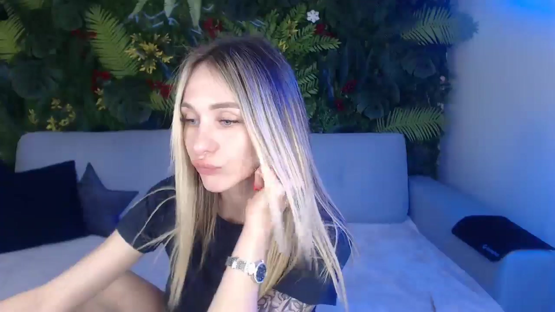 Gallery image thumbnail from Horny_Blond's myfreecams stream on, 04/04/2025, 10:48 image 12 of 20