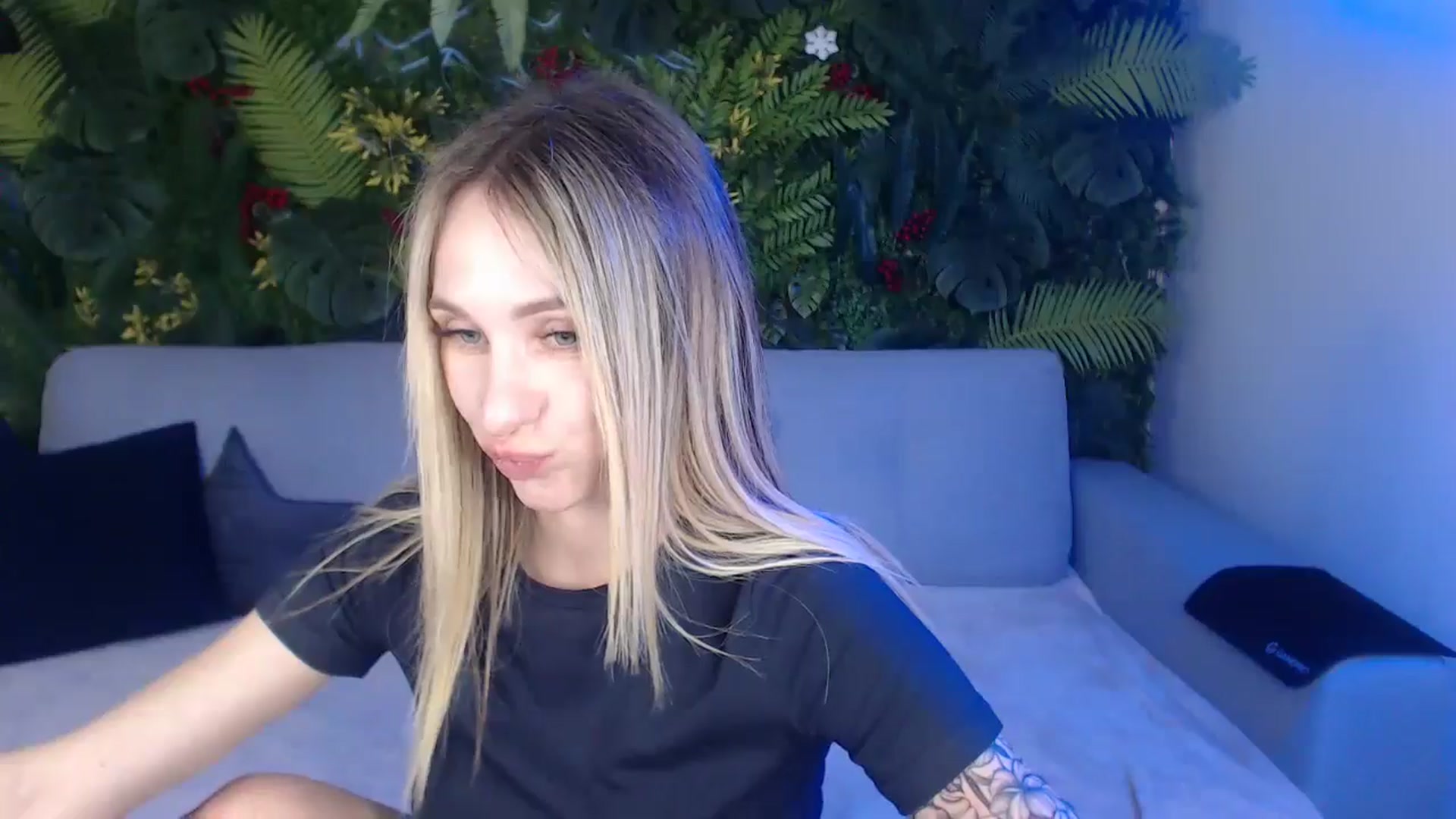Gallery image thumbnail from Horny_Blond's myfreecams stream on, 04/04/2025, 10:48 image 11 of 20