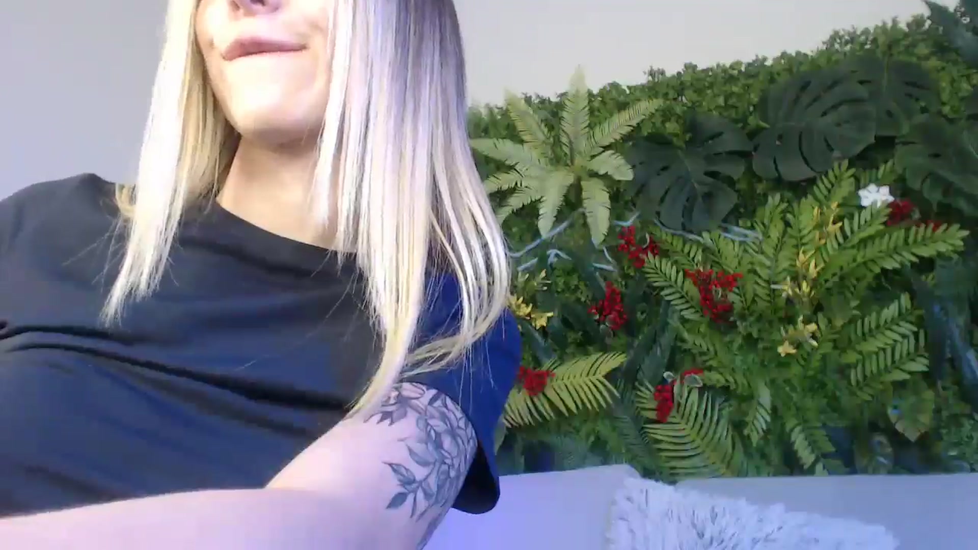 Gallery image thumbnail from Horny_Blond's myfreecams stream on, 04/04/2025, 12:13 image 6 of 20