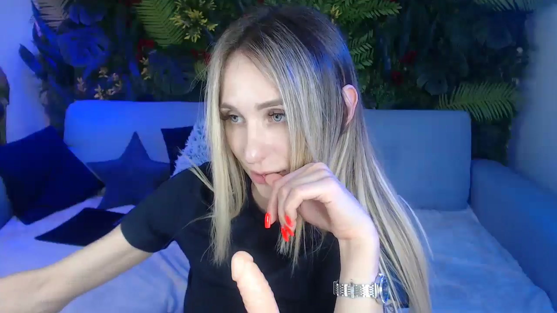 Gallery image thumbnail from Horny_Blond's myfreecams stream on, 04/04/2025, 13:44 image 19 of 20