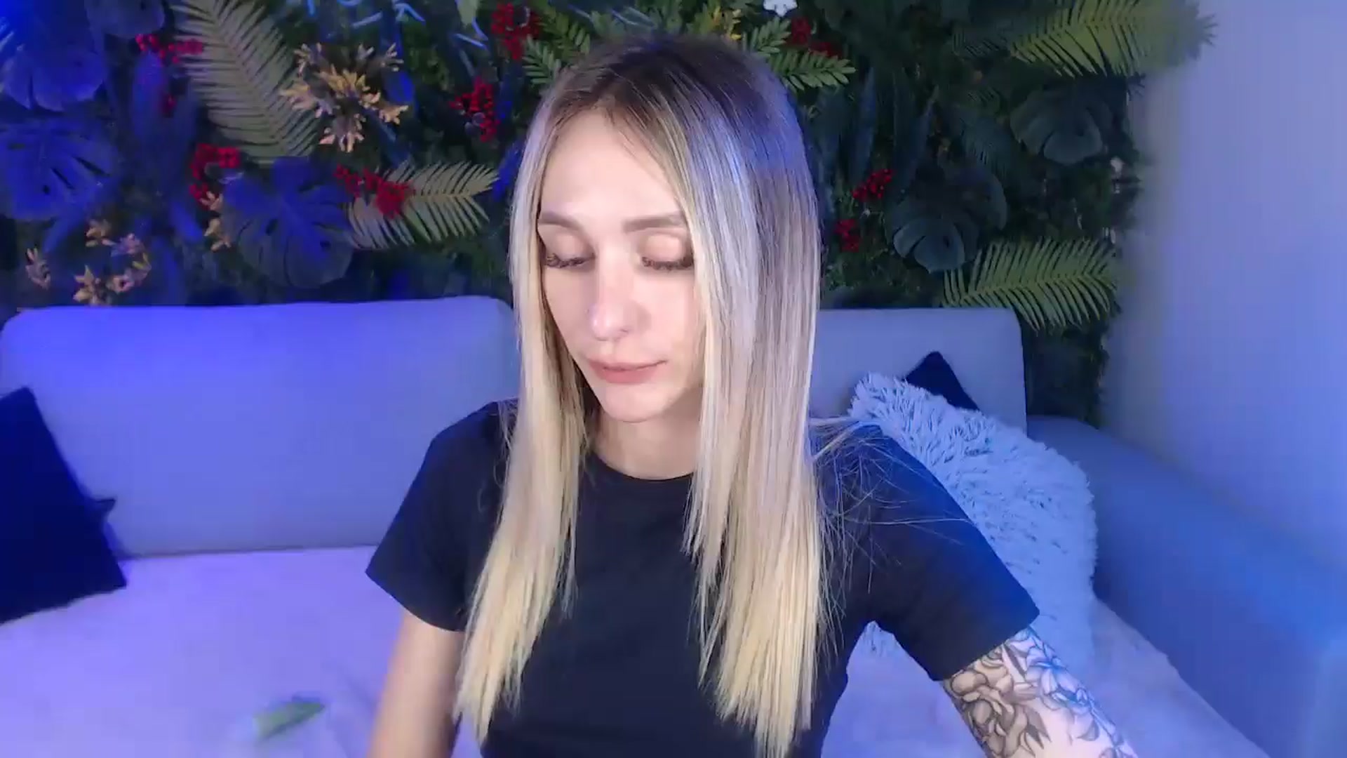Gallery image thumbnail from Horny_Blond's myfreecams stream on, 04/05/2025, 09:47 image 1 of 20