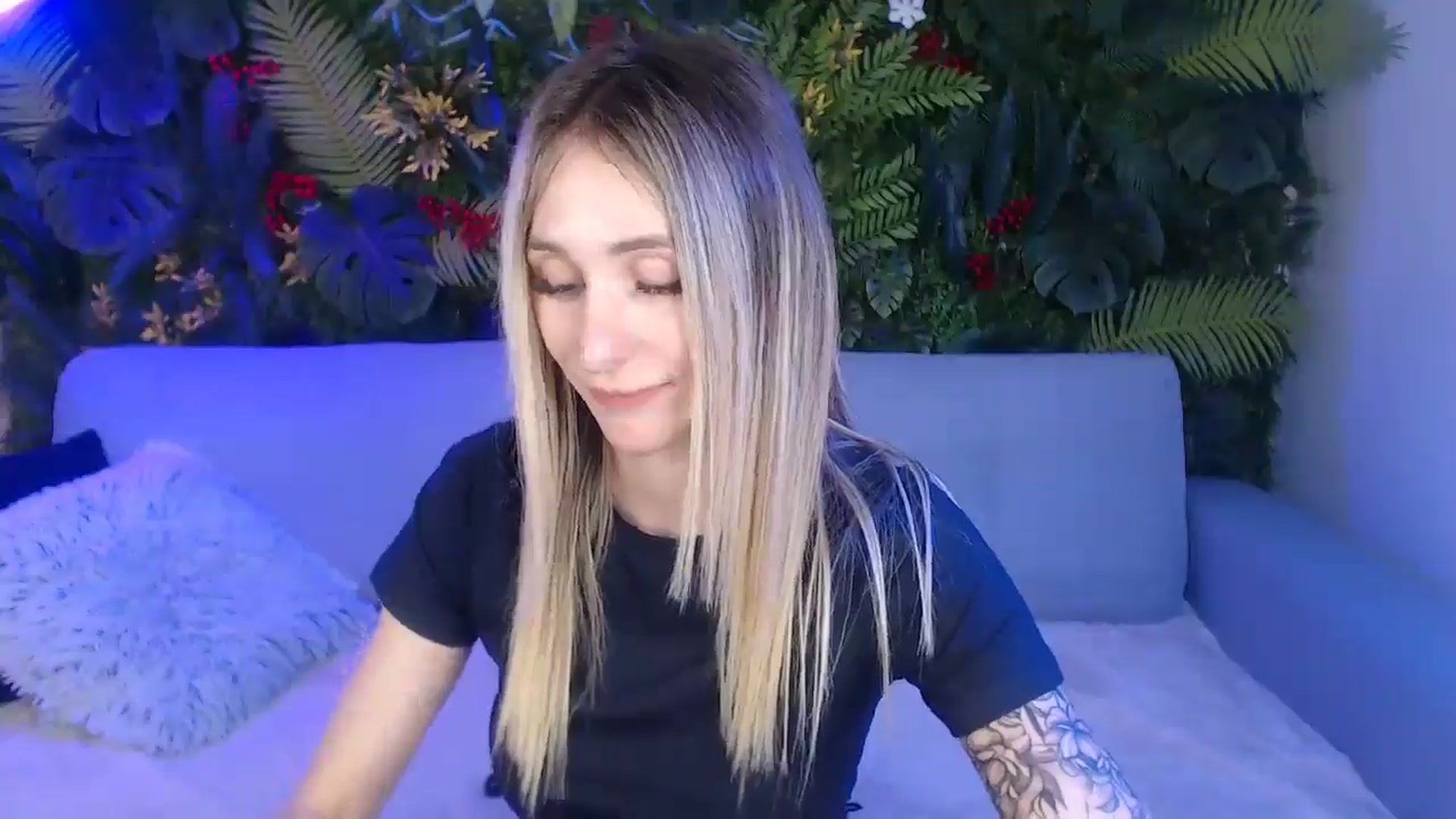 Gallery image thumbnail from Horny_Blond's myfreecams stream on, 04/05/2025, 11:31 image 5 of 20