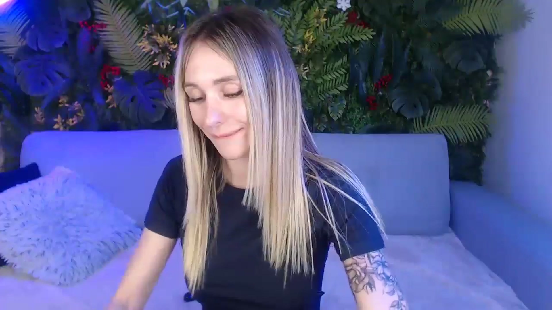 Gallery image thumbnail from Horny_Blond's myfreecams stream on, 04/05/2025, 11:31 image 2 of 20