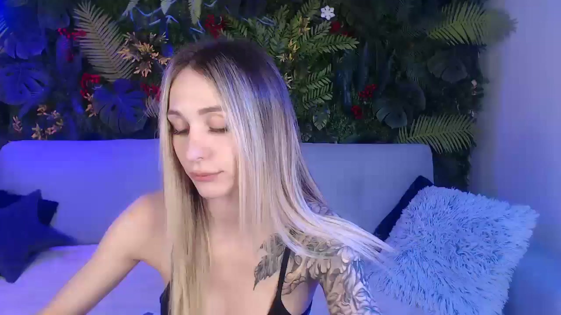 Gallery image thumbnail from Horny_Blond's myfreecams stream on, 04/06/2025, 09:01 image 1 of 20