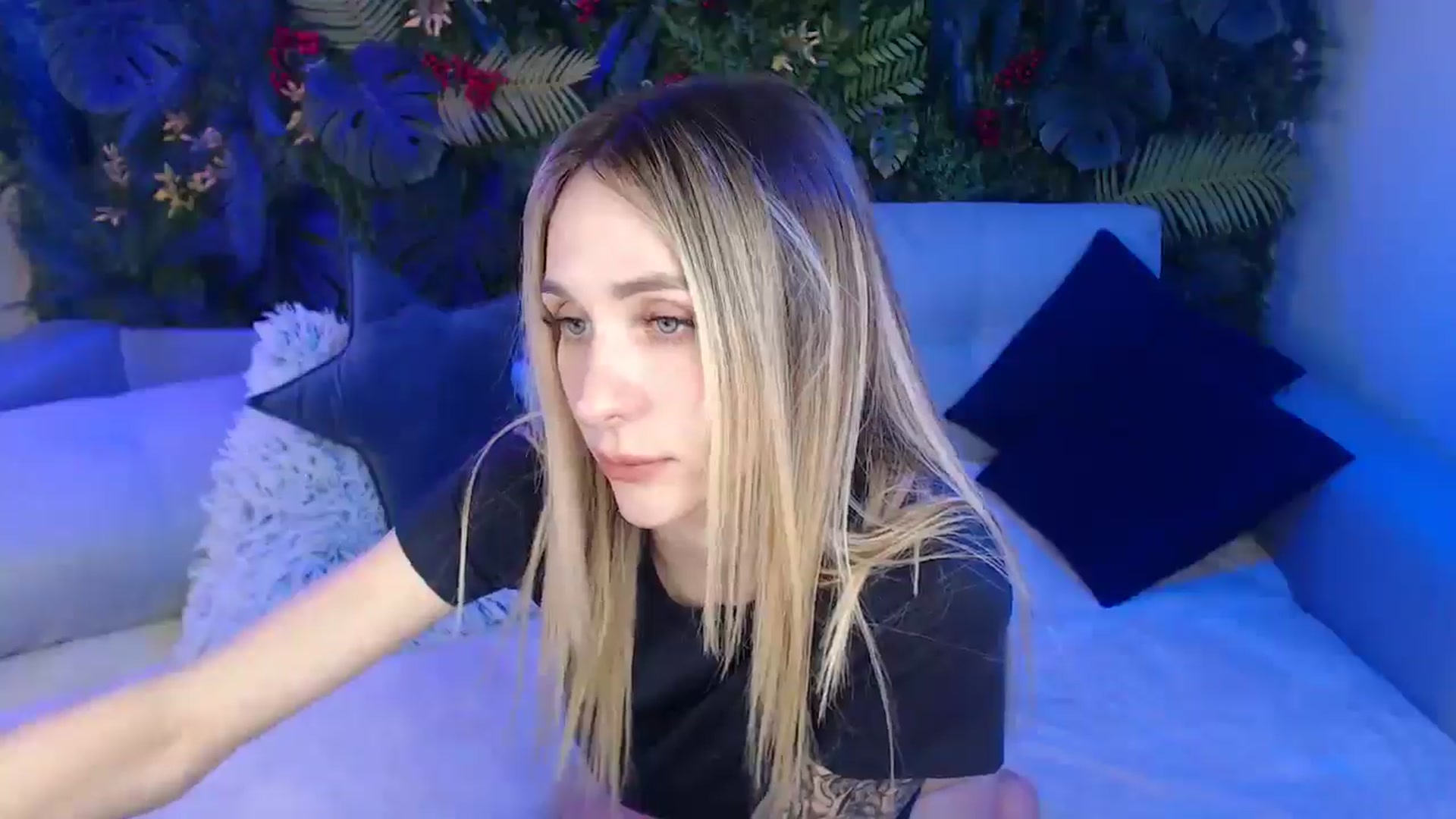 Gallery image thumbnail from Horny_Blond's myfreecams stream on, 04/07/2025, 09:15 image 6 of 20