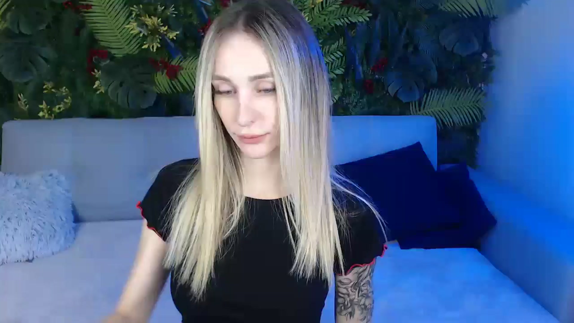 Gallery image thumbnail from Horny_Blond's myfreecams stream on, 04/08/2025, 09:27 image 1 of 20