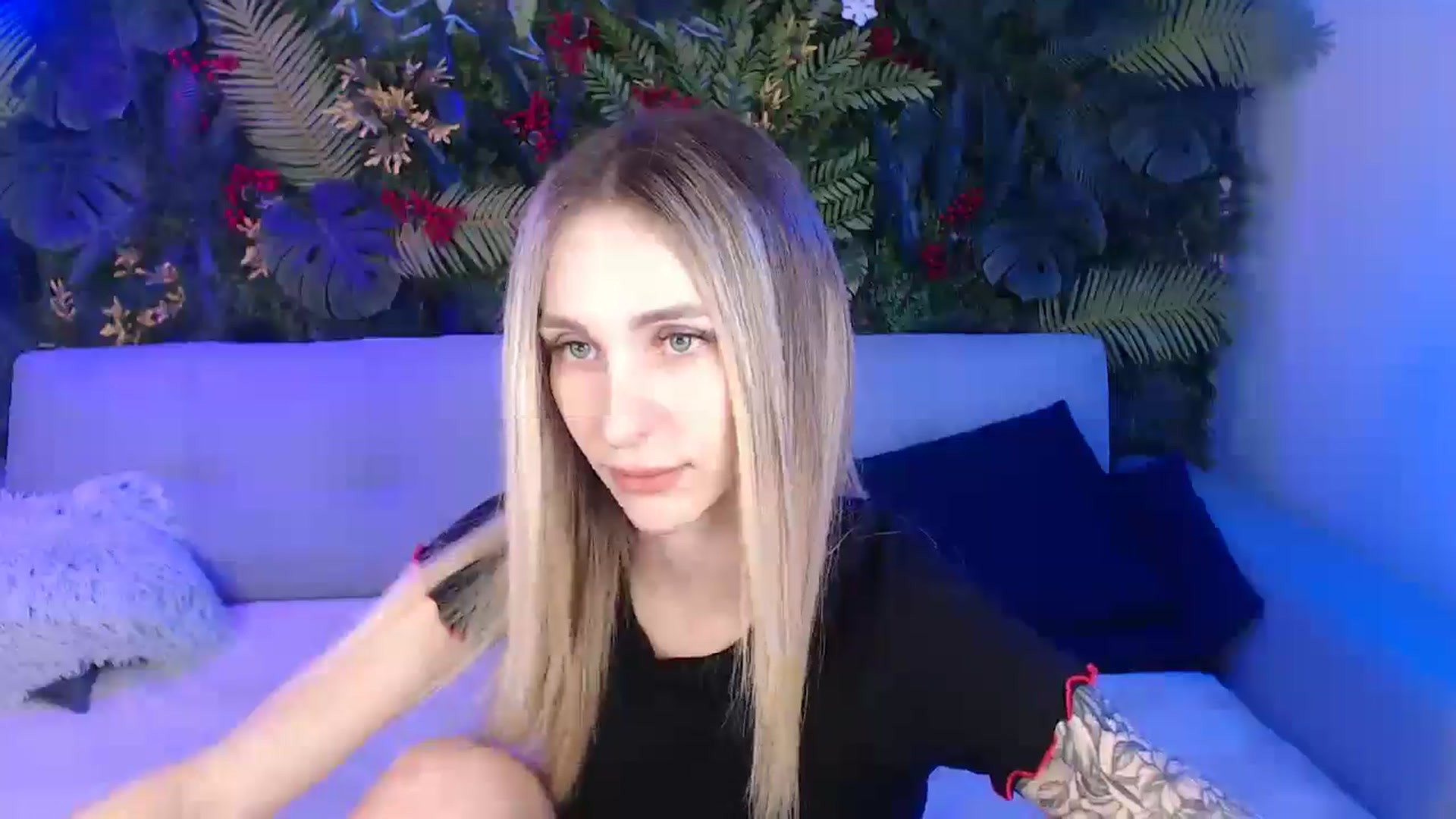 Gallery image thumbnail from Horny_Blond's myfreecams stream on, 04/08/2025, 09:27 image 2 of 20