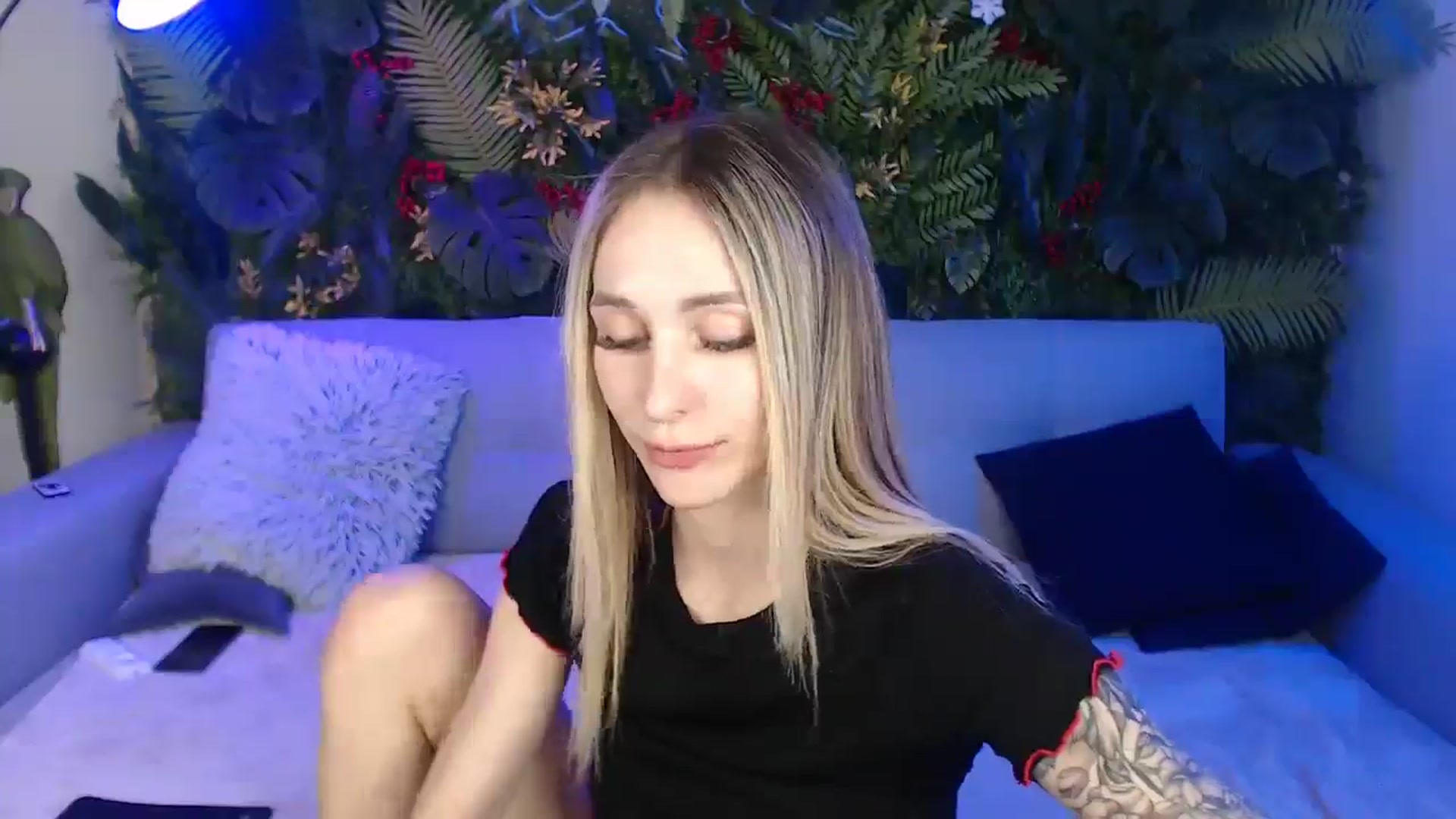 Gallery image thumbnail from Horny_Blond's myfreecams stream on, 04/08/2025, 12:17 image 2 of 20