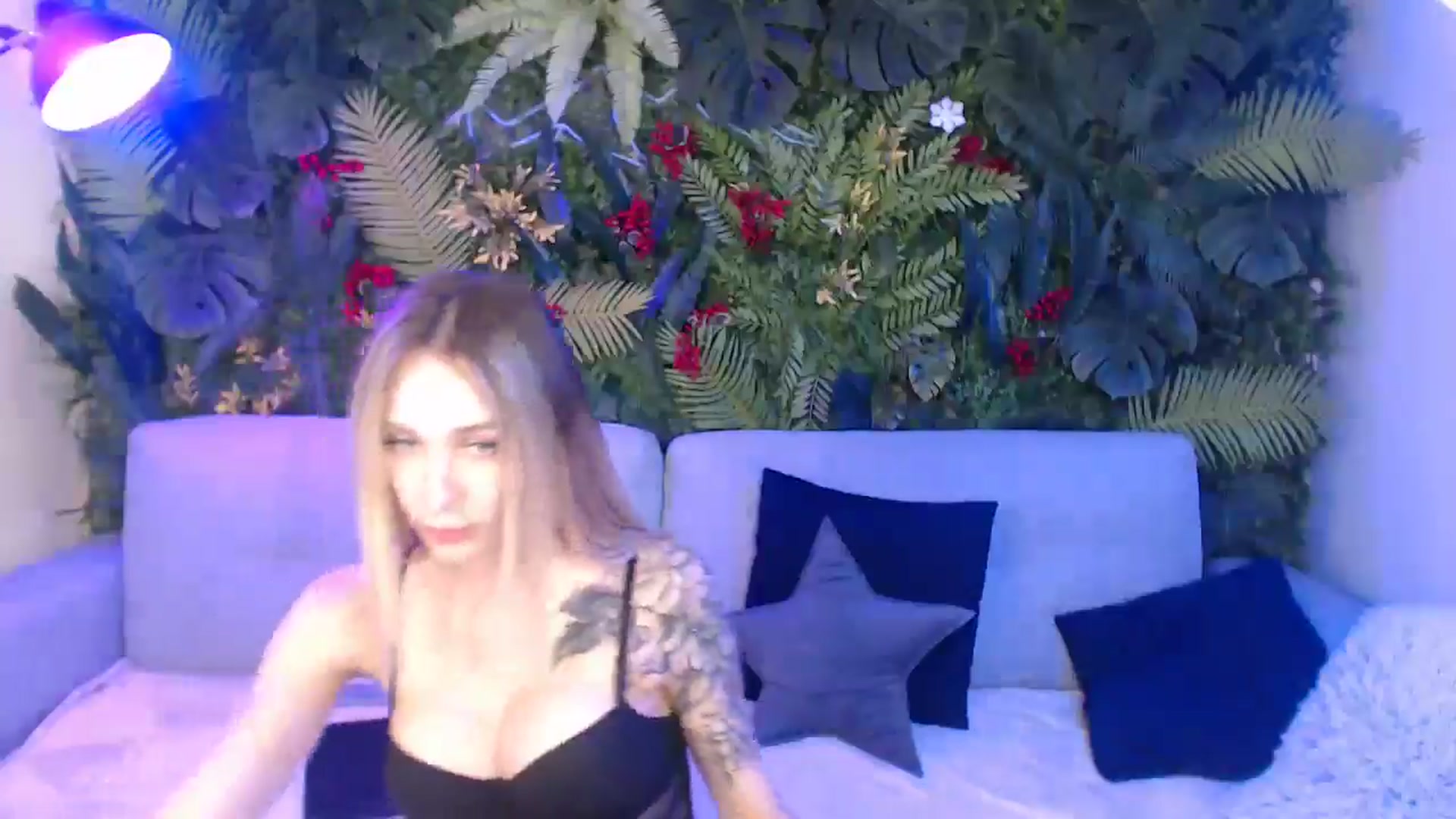 Gallery image thumbnail from Horny_Blond's myfreecams stream on, 04/12/2025, 11:33 image 7 of 20