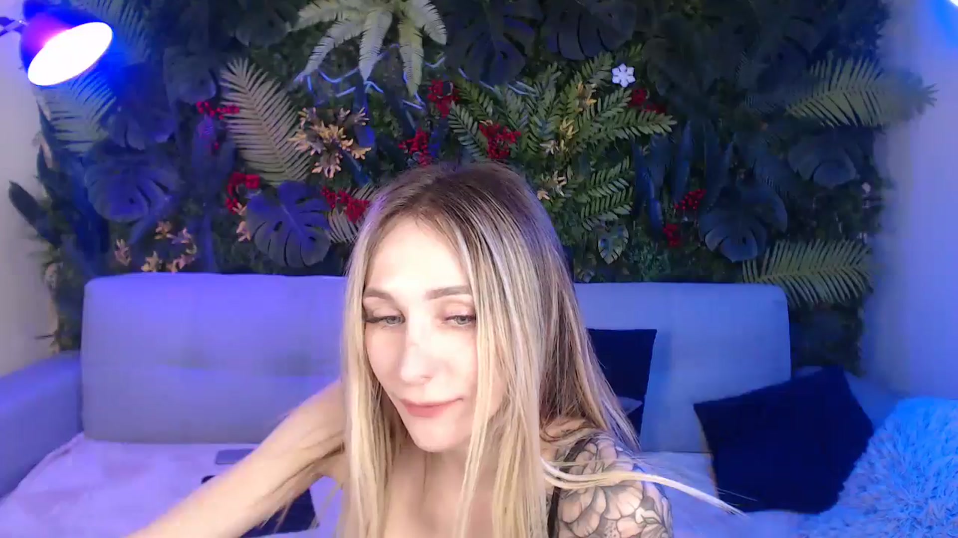 Gallery image thumbnail from Horny_Blond's myfreecams stream on, 04/12/2025, 11:33 image 6 of 20