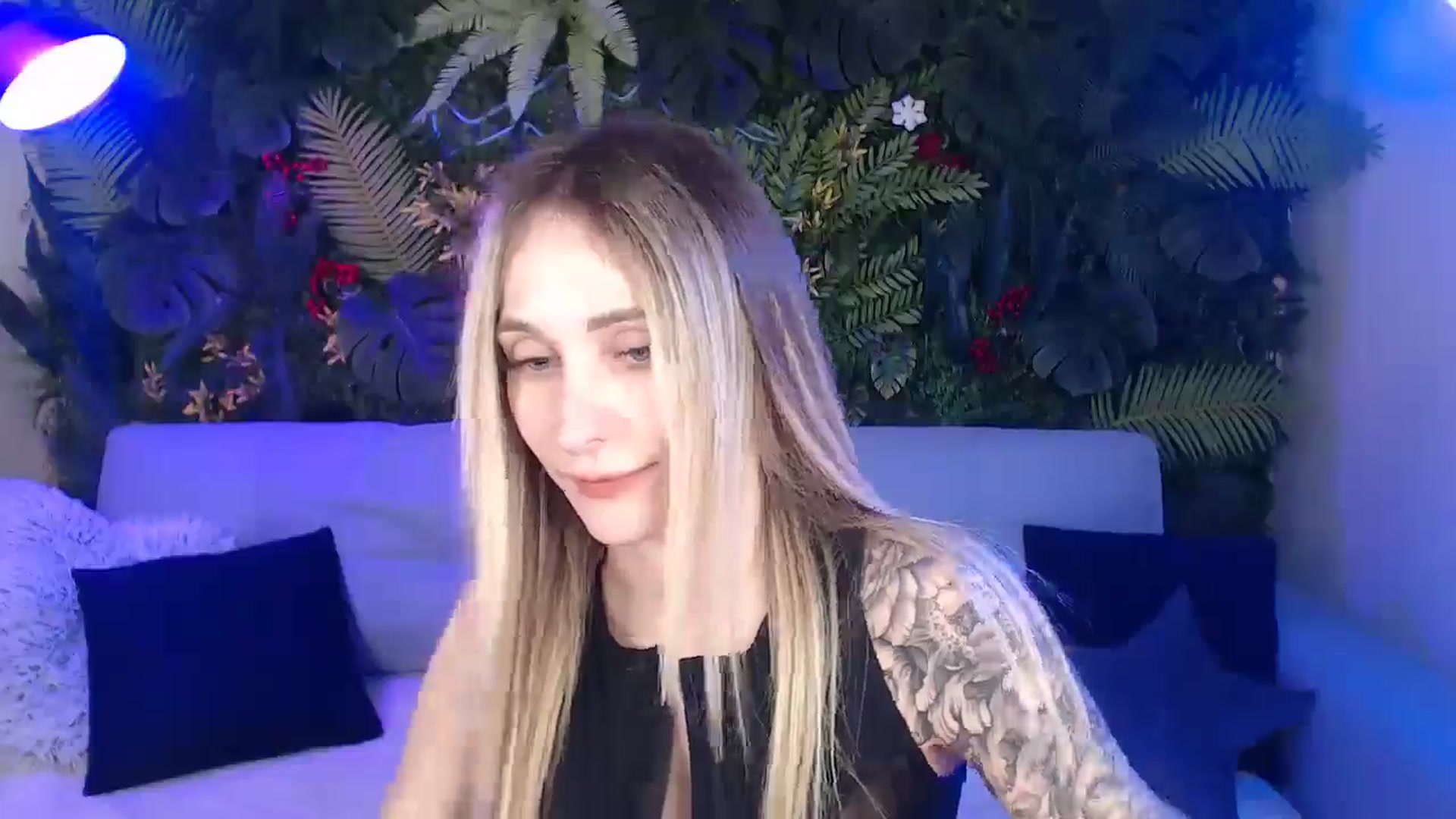 Gallery image thumbnail from Horny_Blond's myfreecams stream on, 04/14/2025, 08:08 image 6 of 20