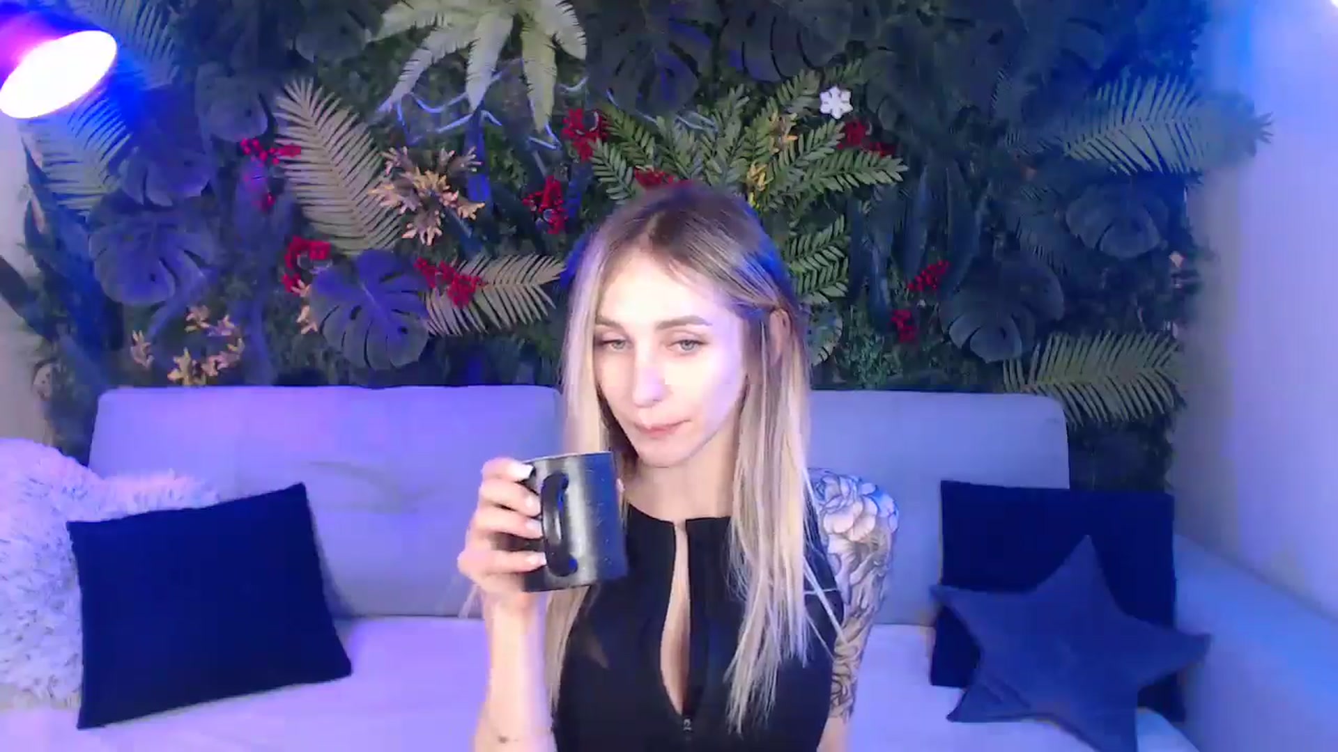 Gallery image thumbnail from Horny_Blond's myfreecams stream on, 04/14/2025, 08:08 image 19 of 20