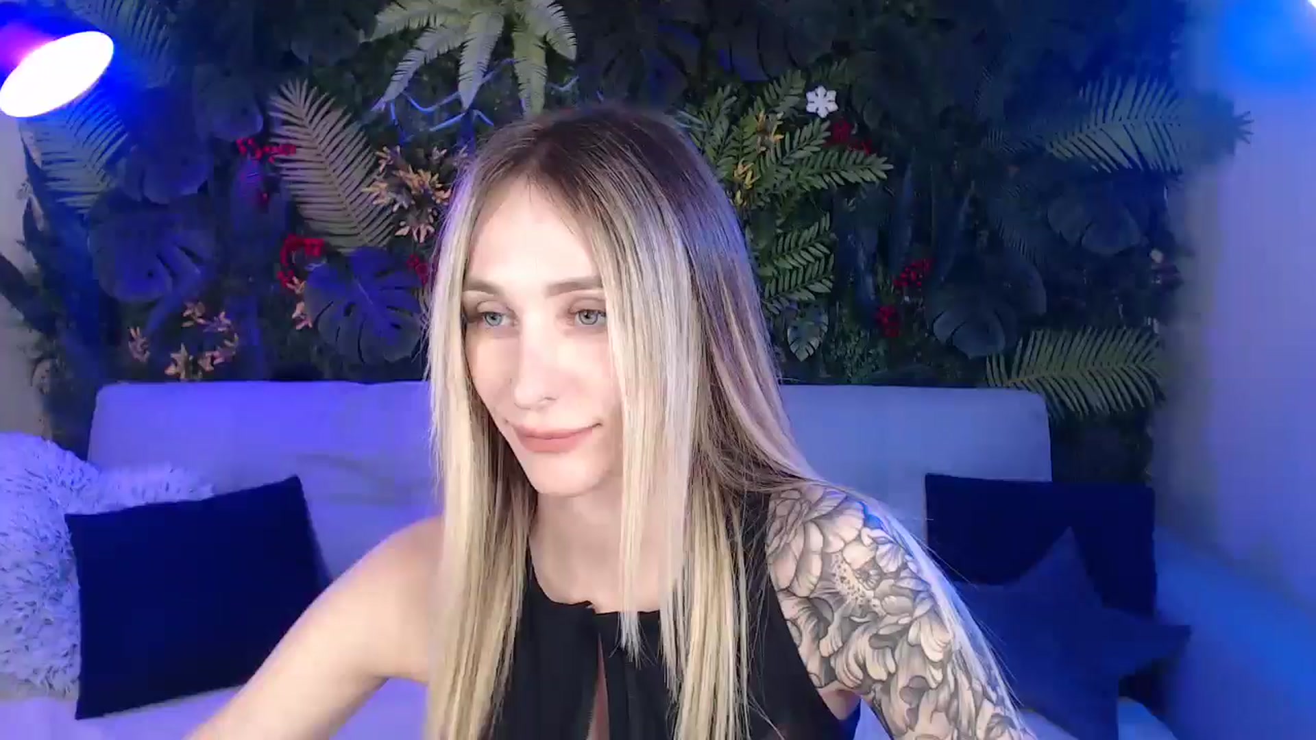 Gallery image thumbnail from Horny_Blond's myfreecams stream on, 04/14/2025, 08:08 image 8 of 20