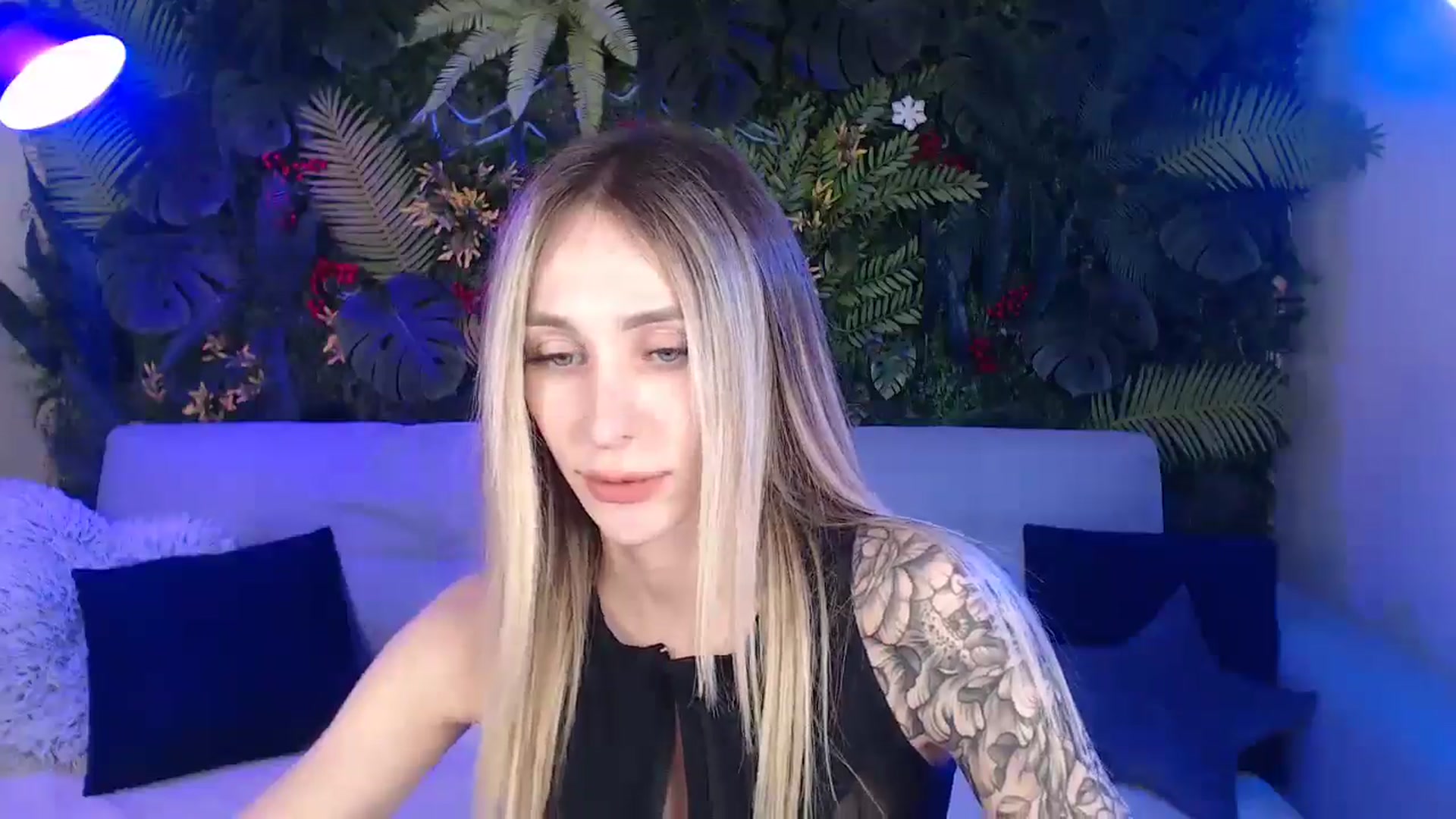 Gallery image thumbnail from Horny_Blond's myfreecams stream on, 04/14/2025, 08:08 image 7 of 20