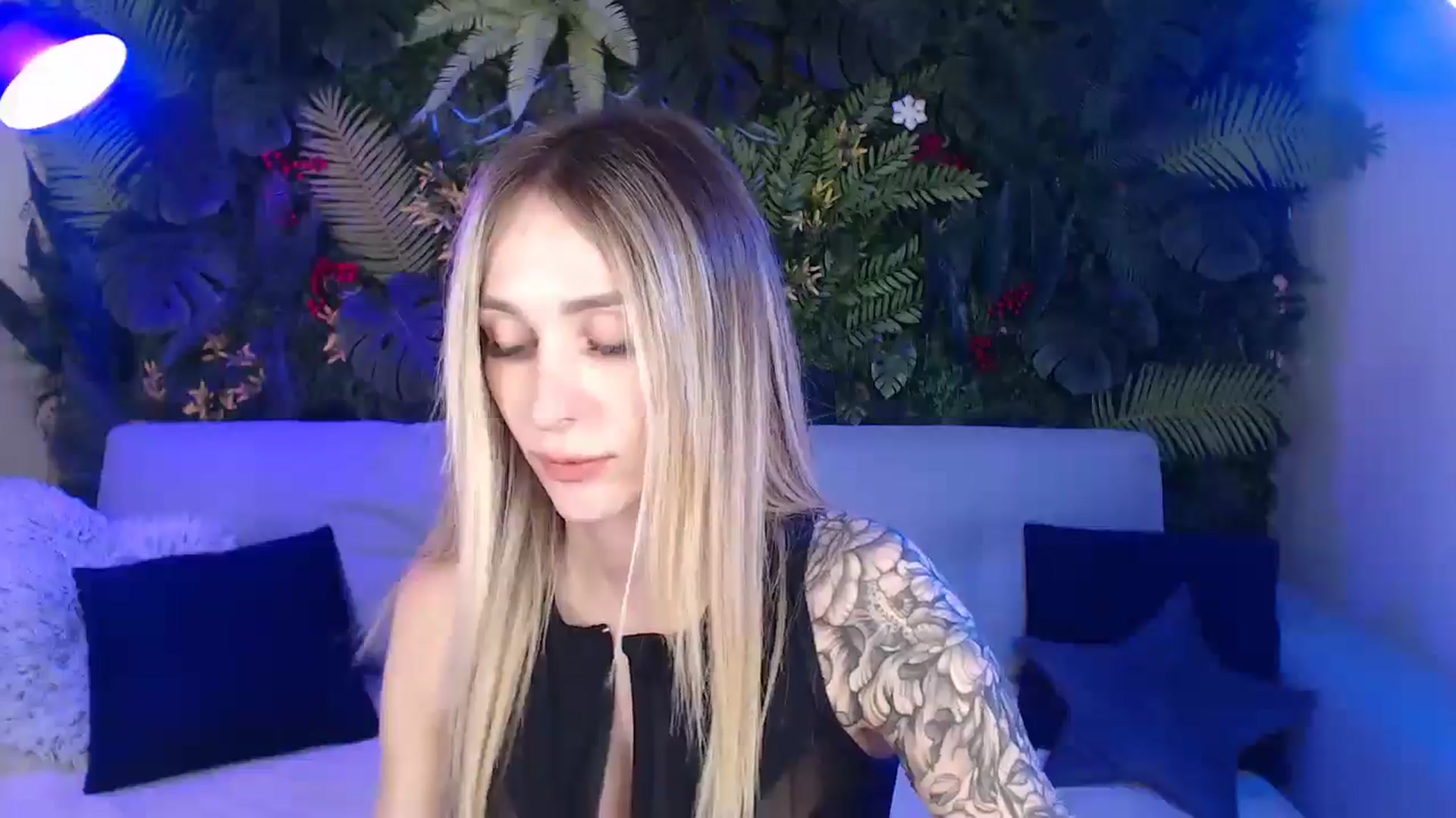 Gallery image thumbnail from Horny_Blond's myfreecams stream on, 04/14/2025, 08:08 image 15 of 20